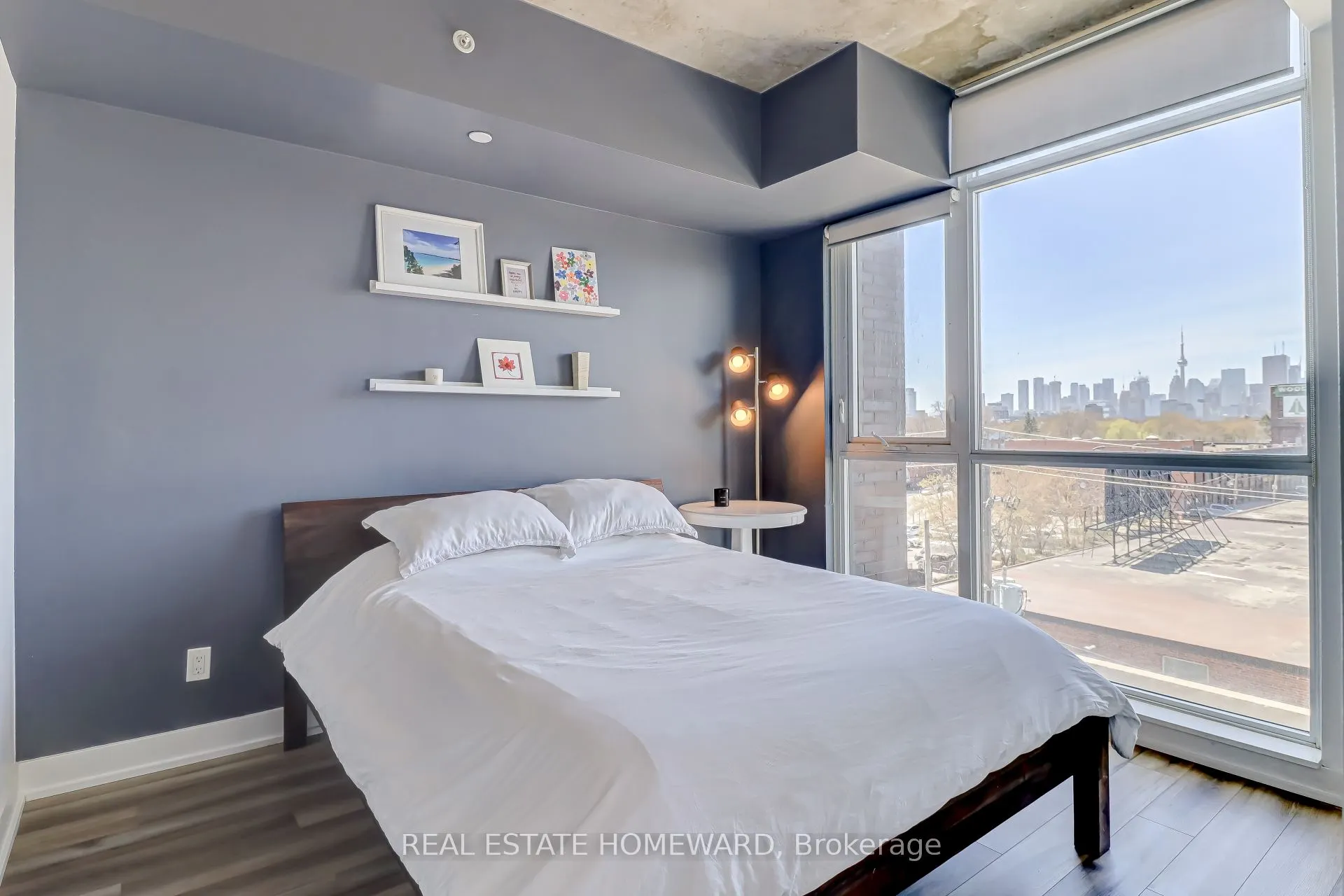 1190 Dundas Street E, #522