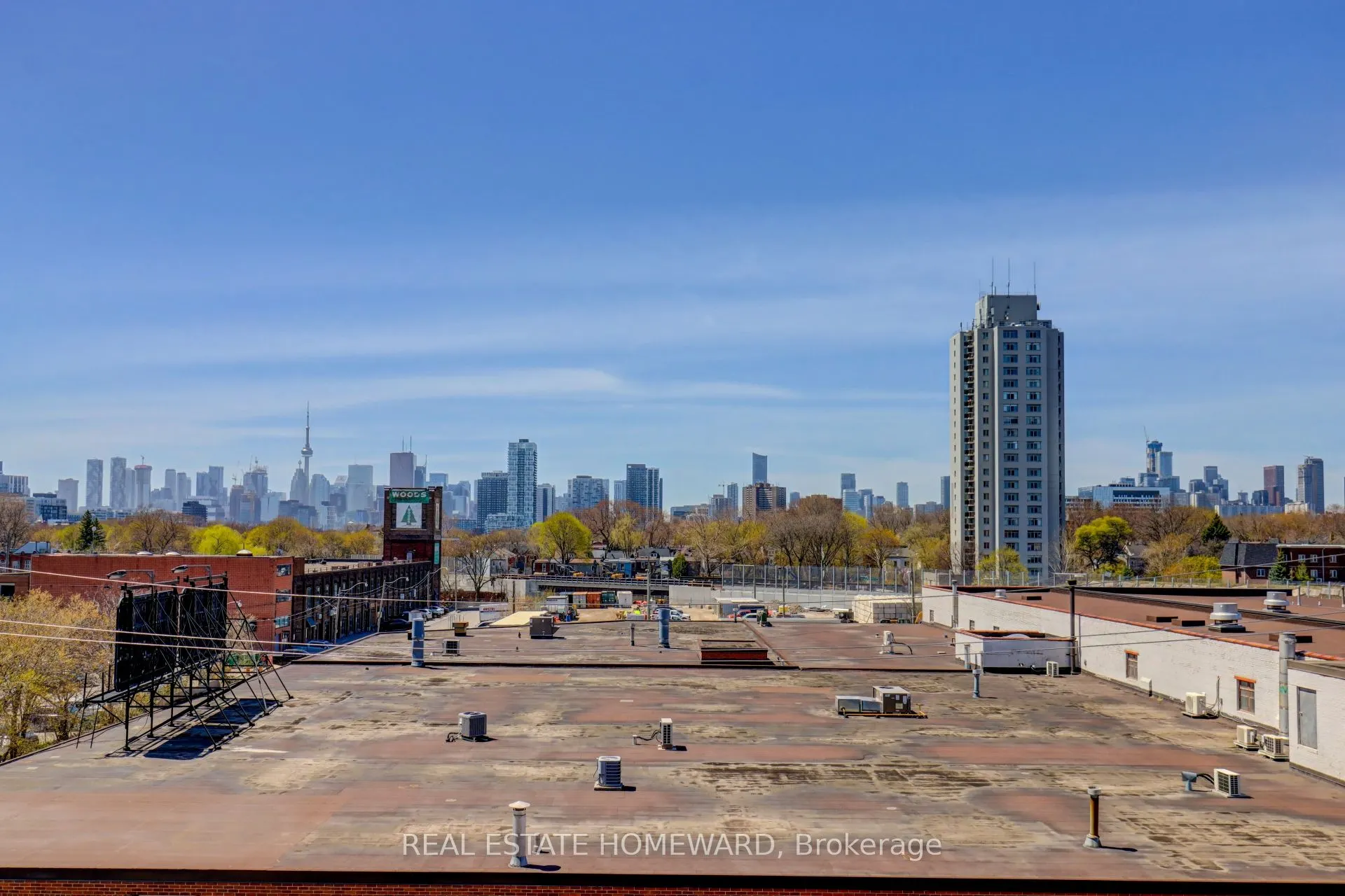 1190 Dundas Street E, #522