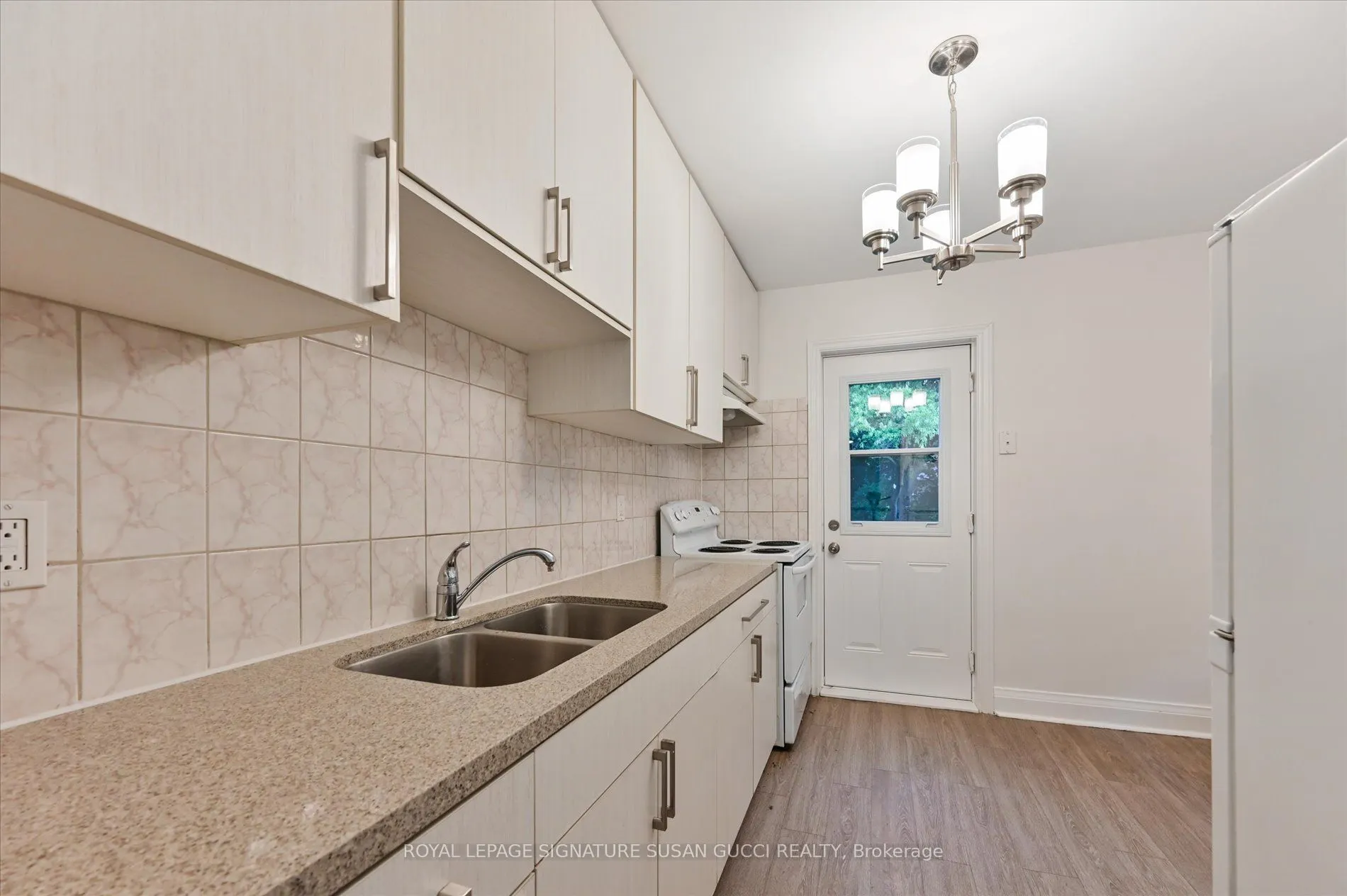 19 Plaxton Drive