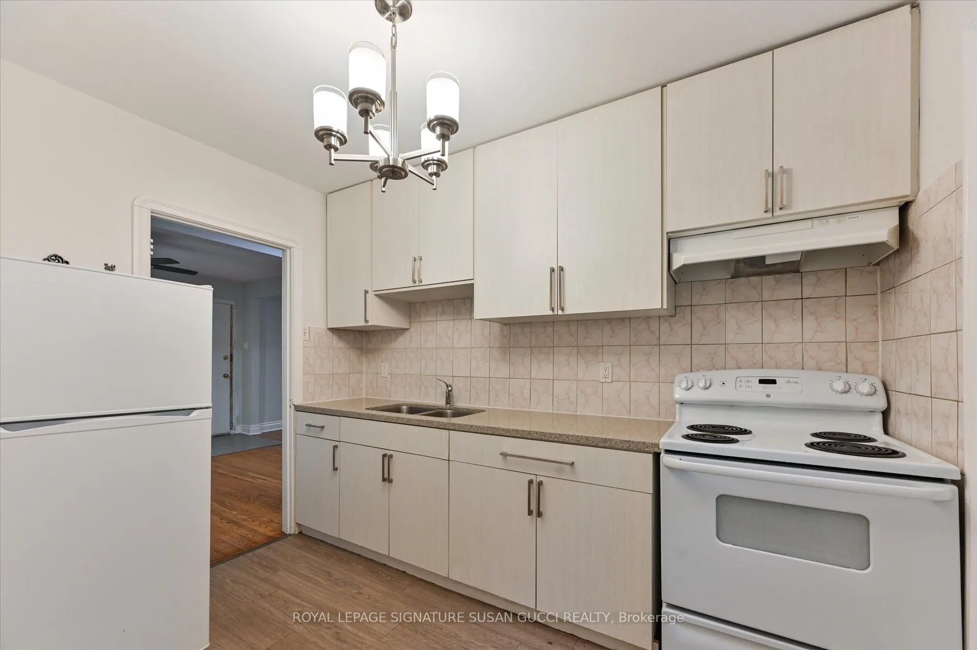19 Plaxton Drive