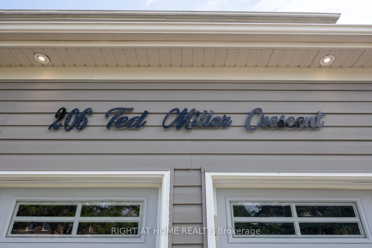 206 Ted Miller Crescent