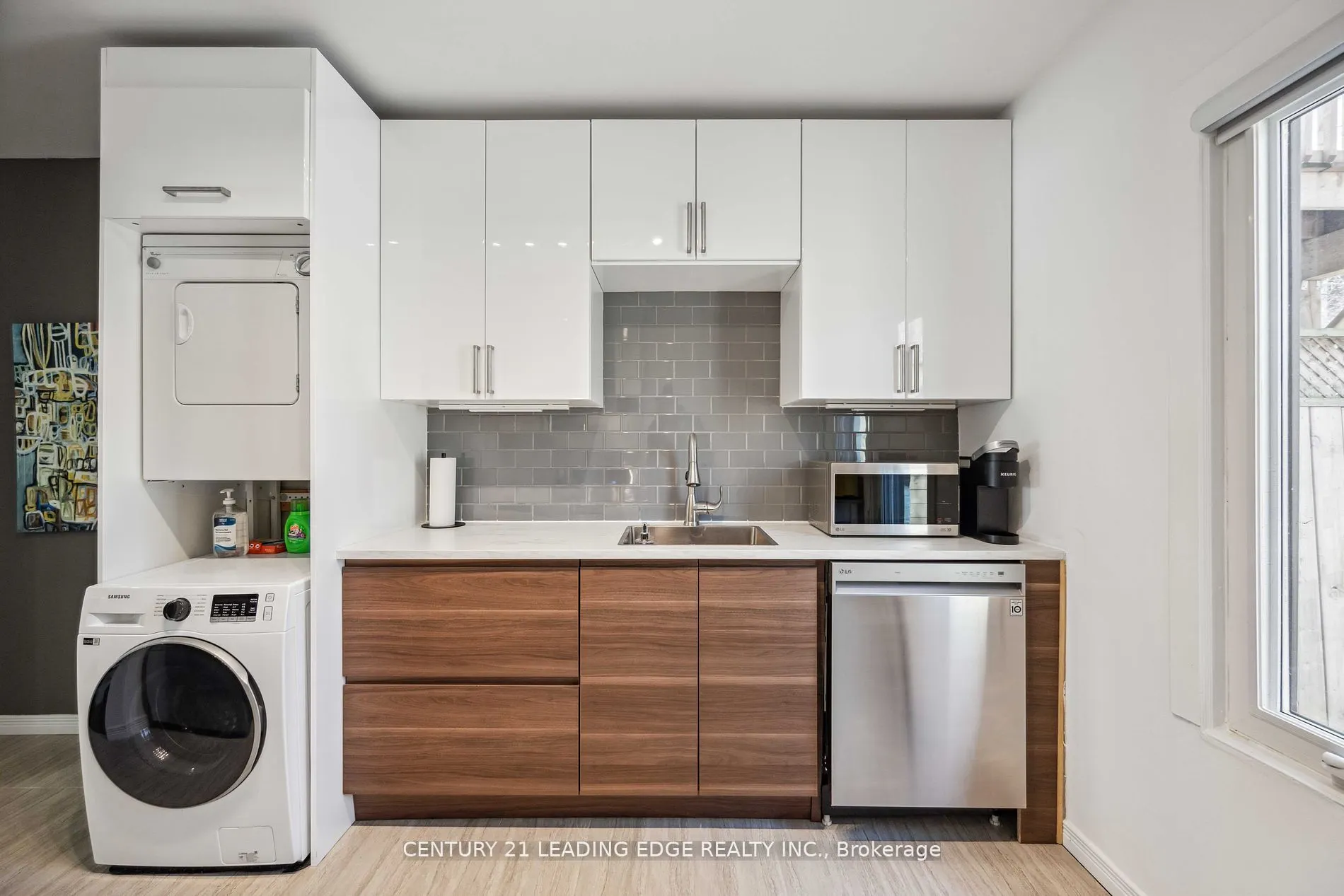 360 Coxwell Avenue, #A