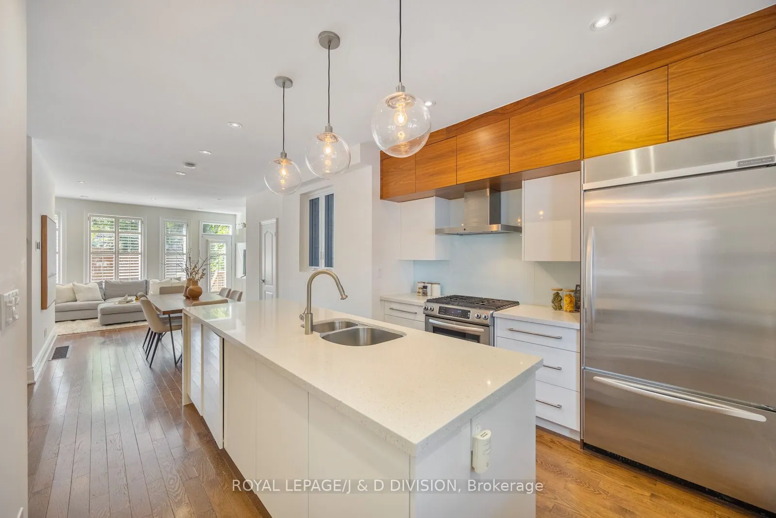 33 Clark Street