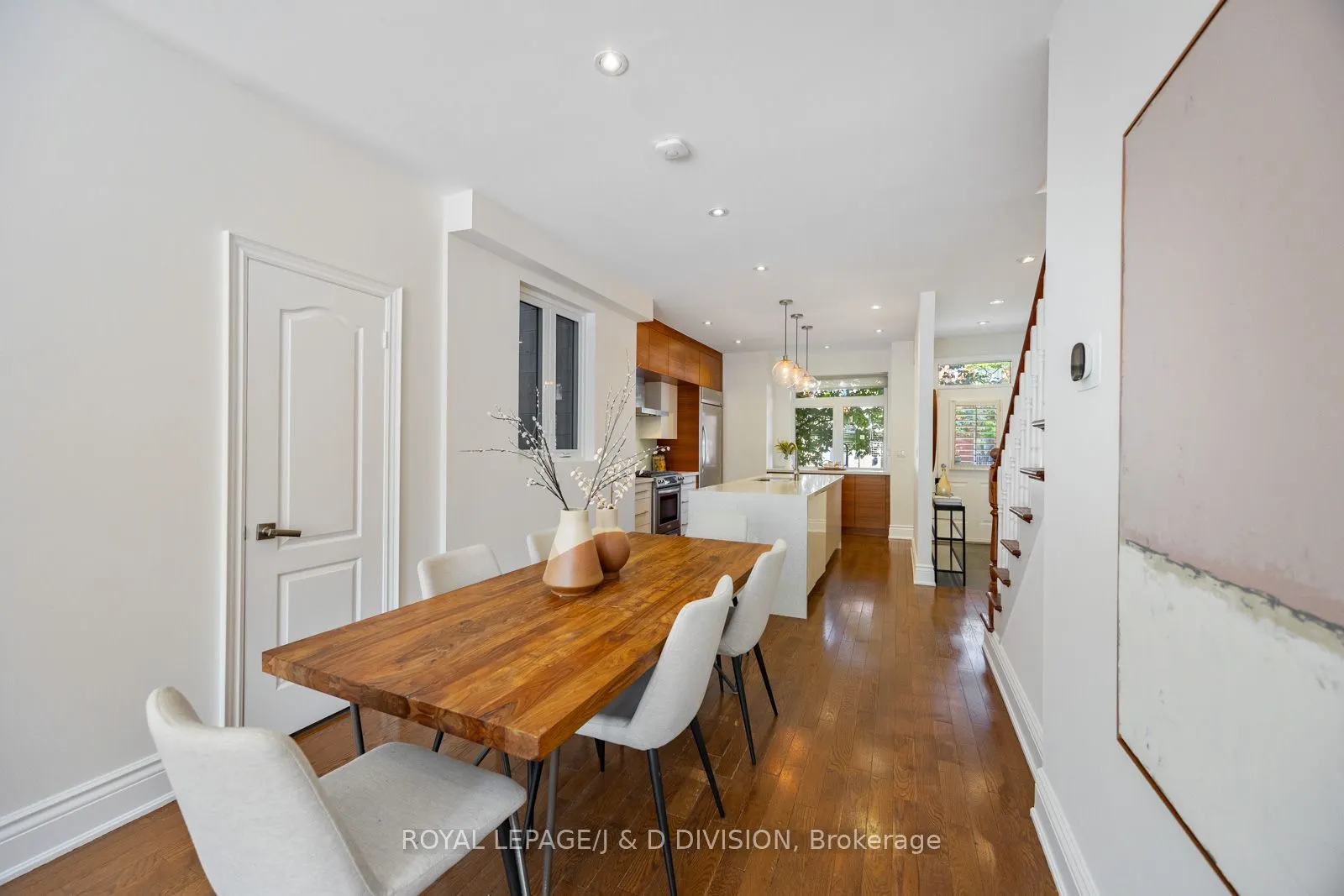 33 Clark Street