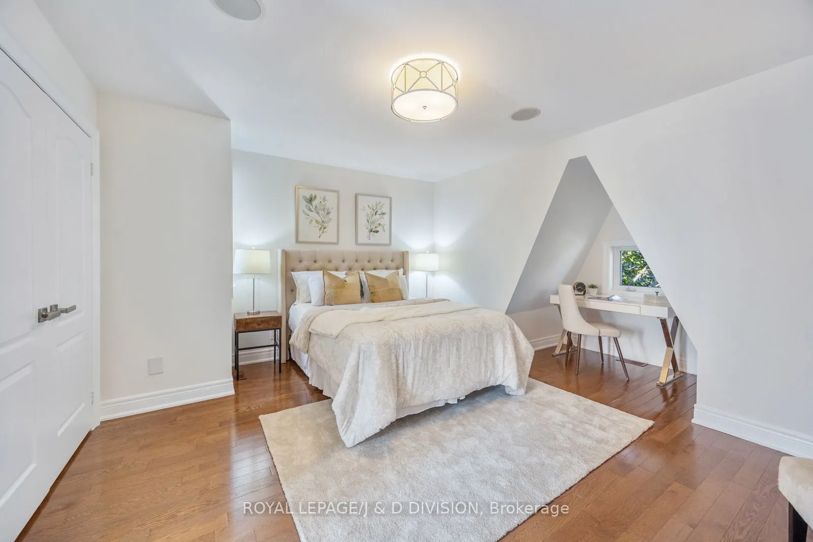 33 Clark Street