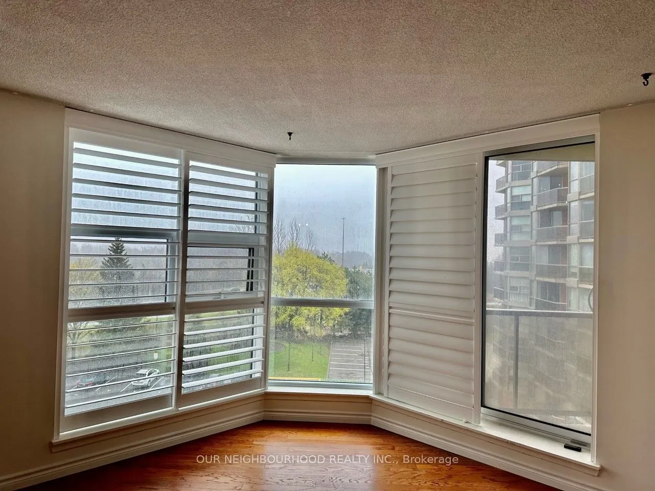 20 Dean Park Road, #611