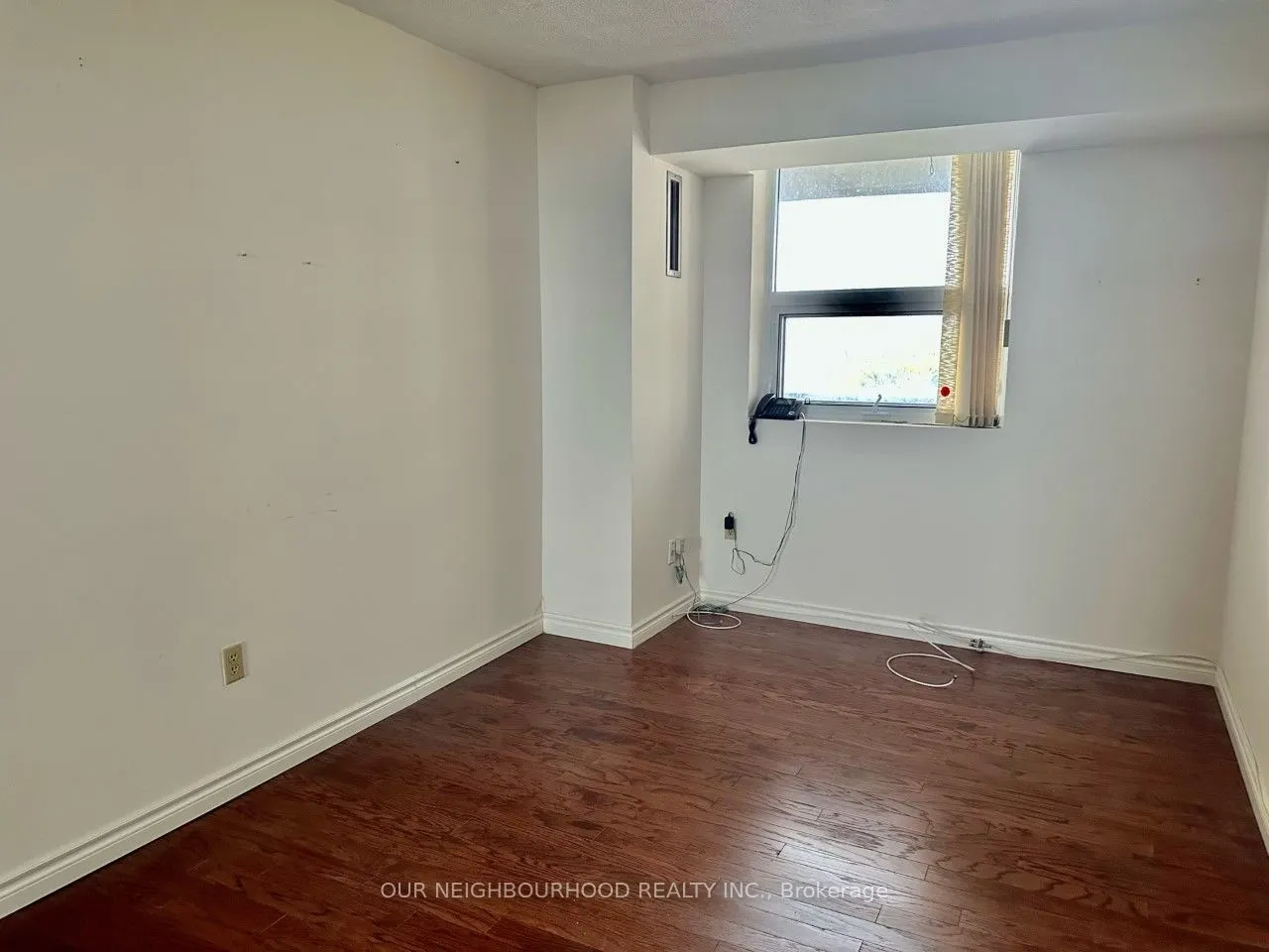 20 Dean Park Road, #611