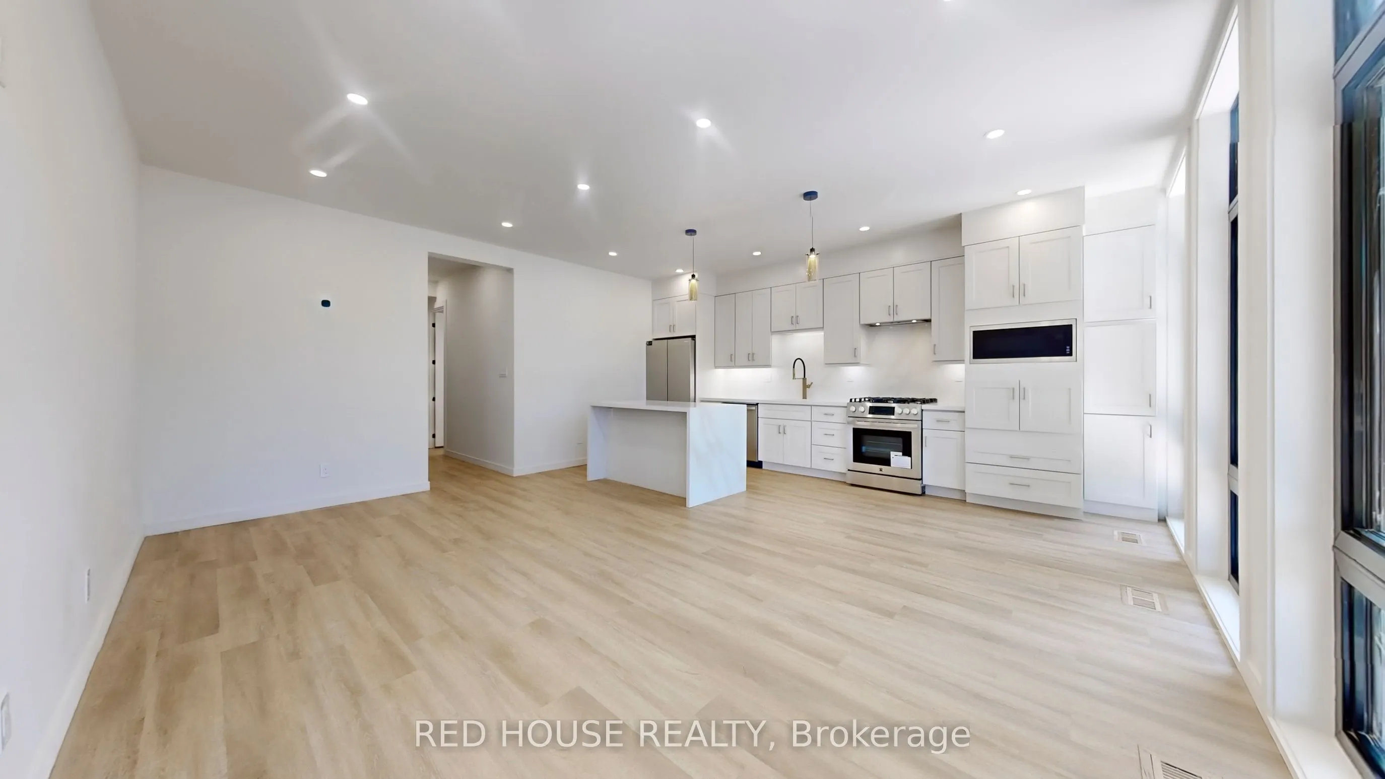63 Derwyn Road, #2