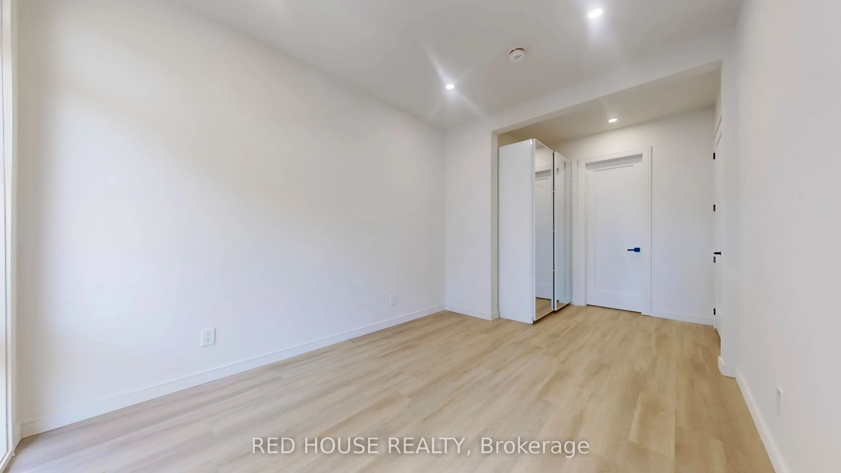 63 Derwyn Road, #2