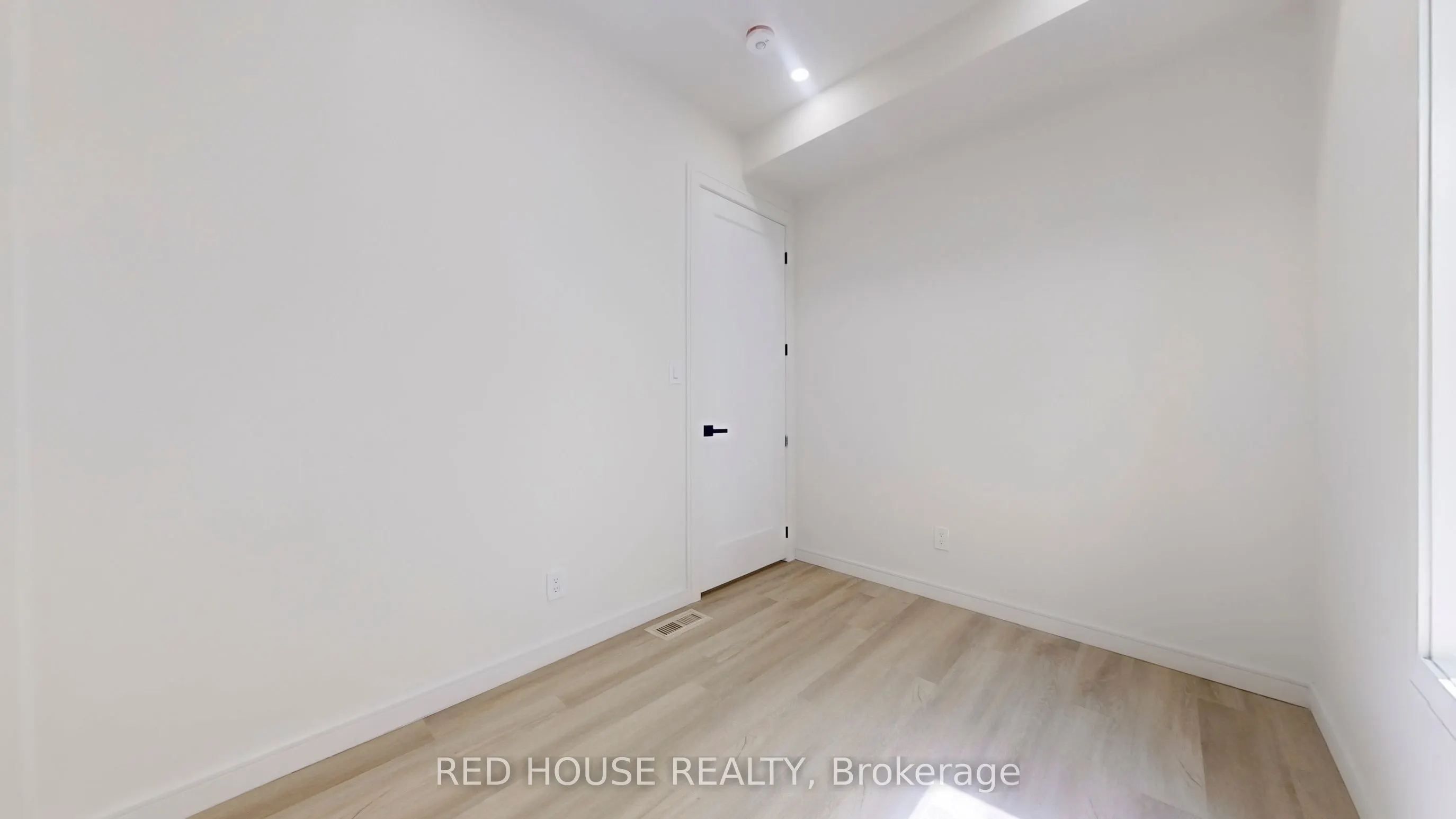 63 Derwyn Road, #2
