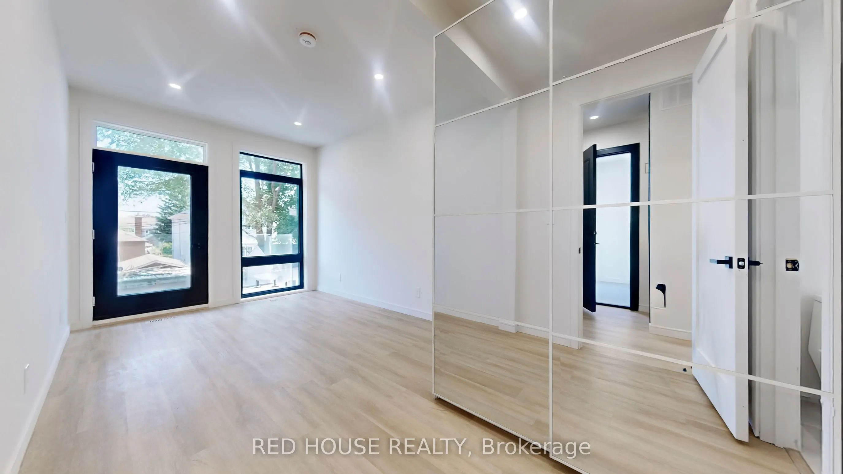 63 Derwyn Road, #2