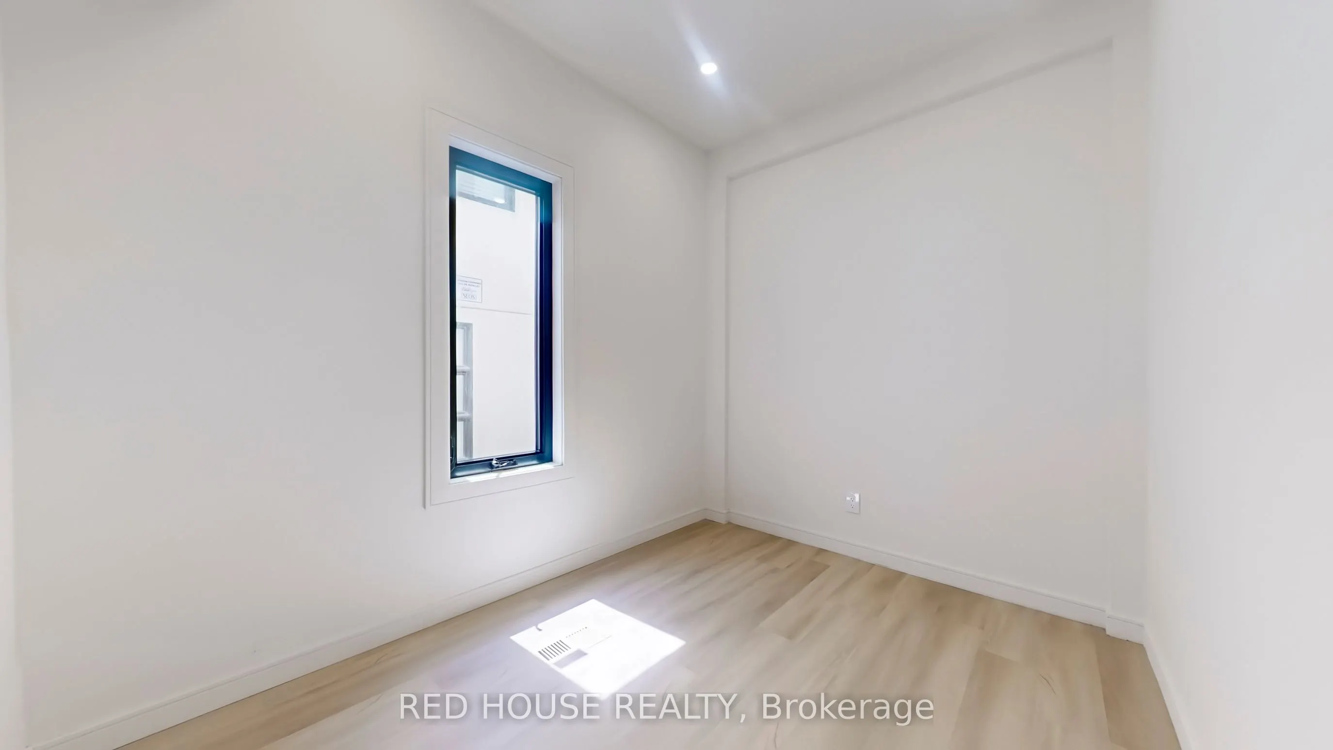 63 Derwyn Road, #2