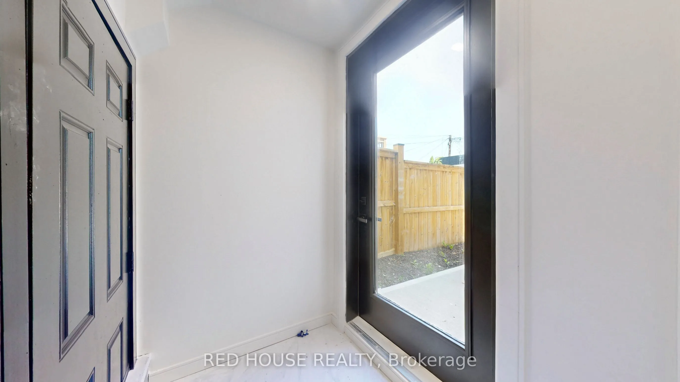63 Derwyn Road, #2