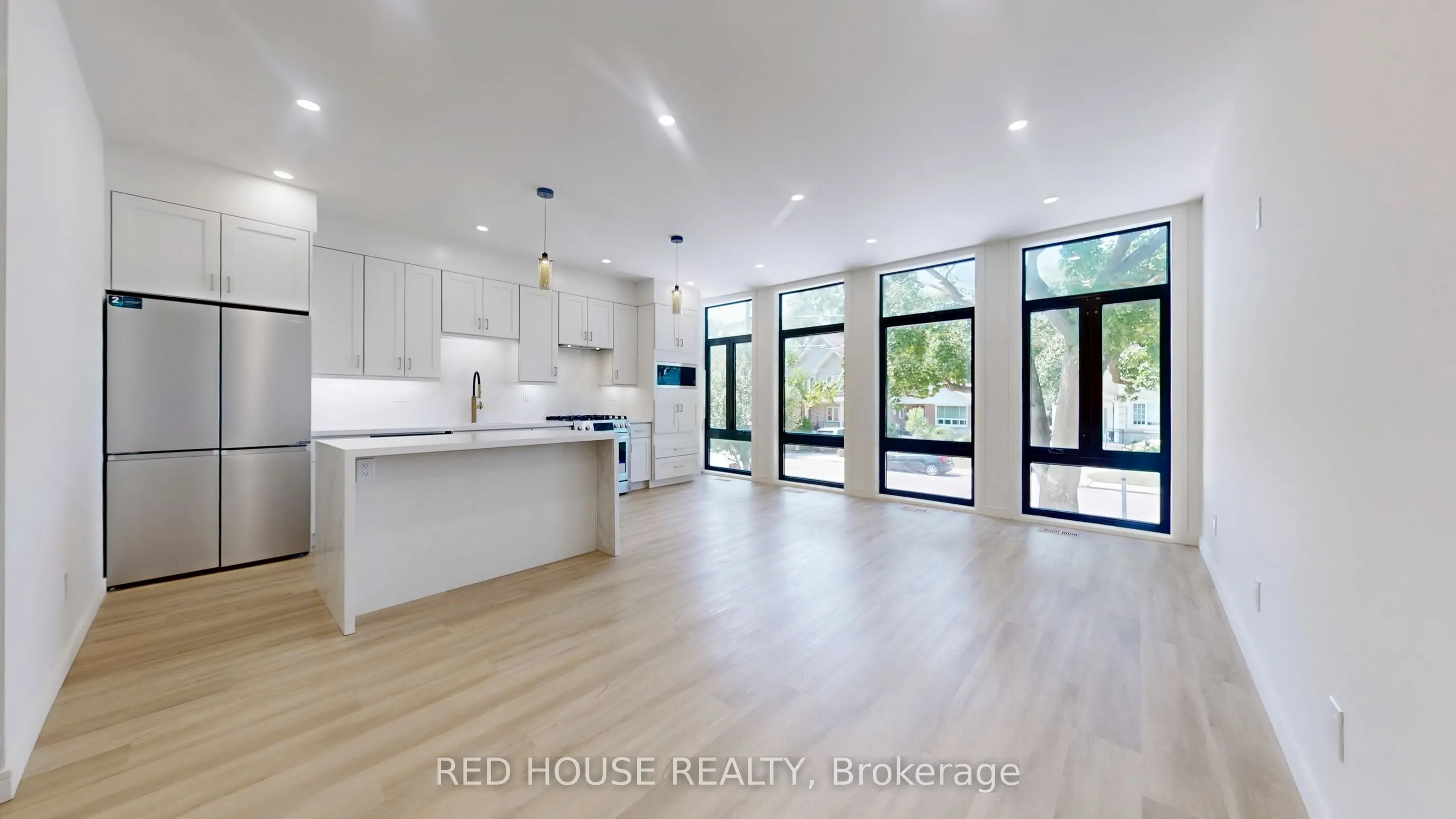 63 Derwyn Road, #2