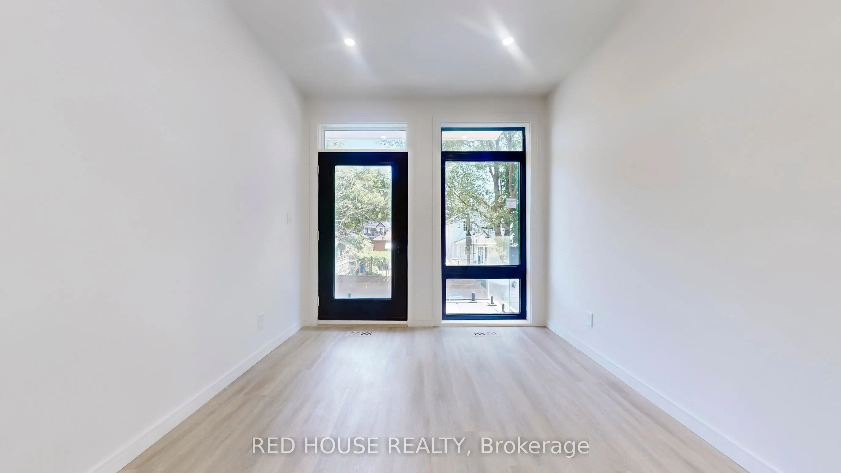 63 Derwyn Road, #2