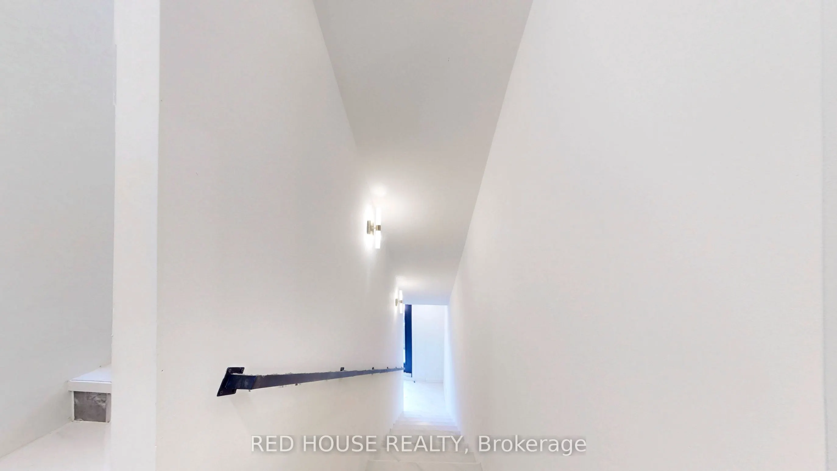 63 Derwyn Road, #2