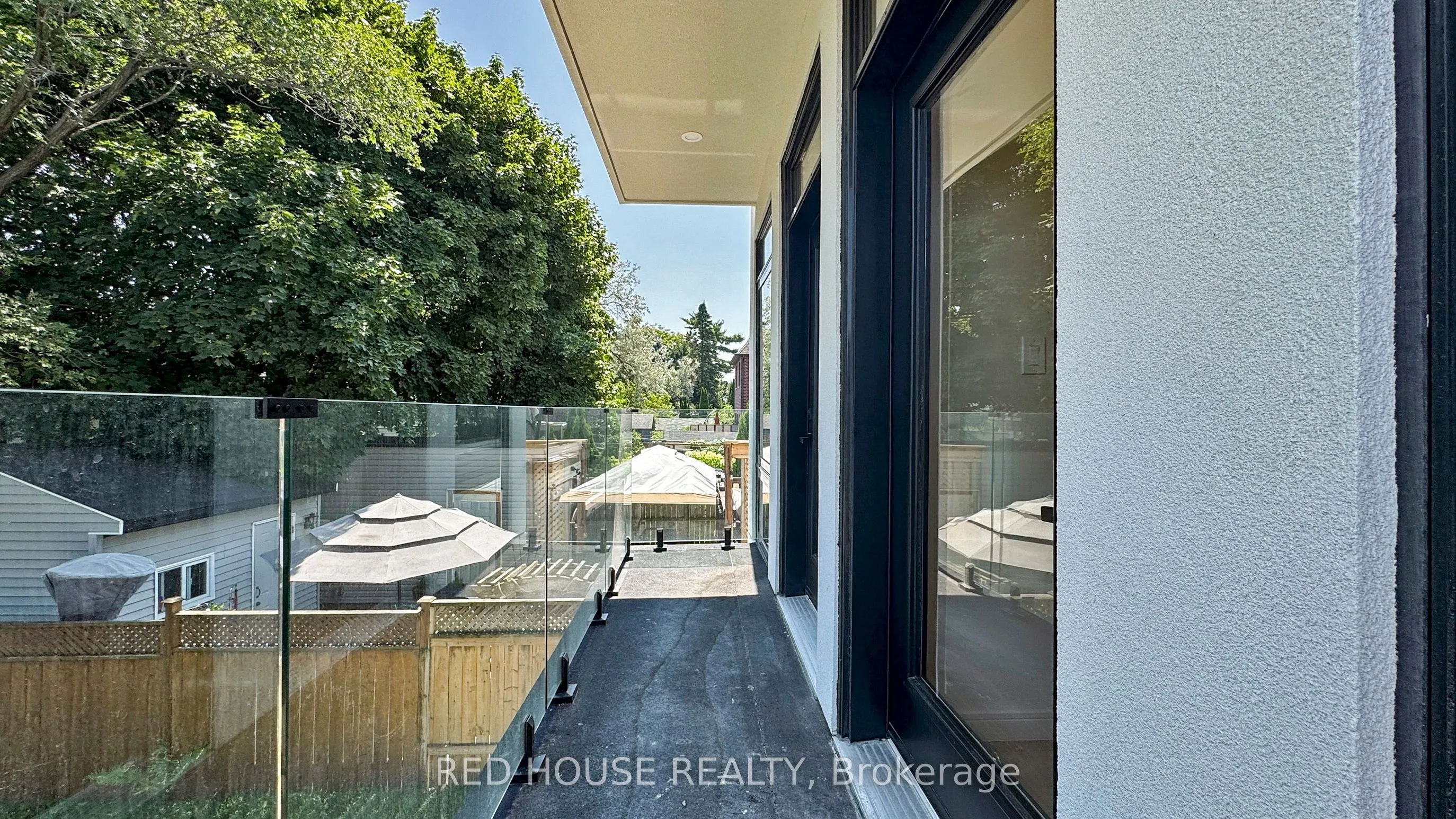 63 Derwyn Road, #2