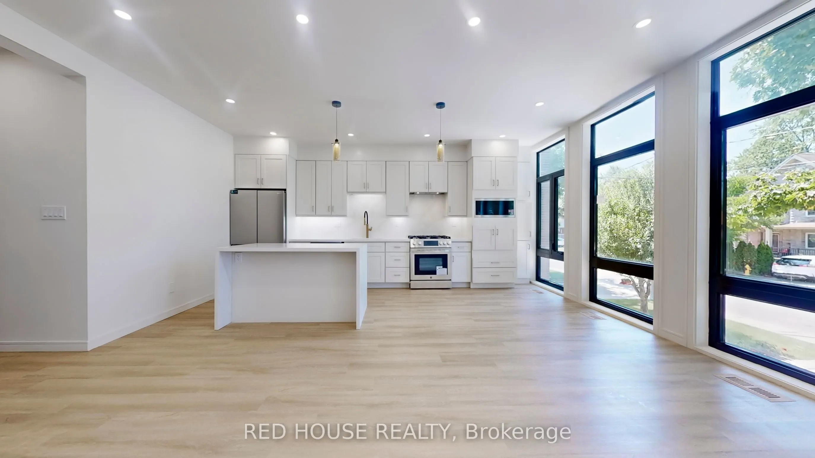 63 Derwyn Road, #2