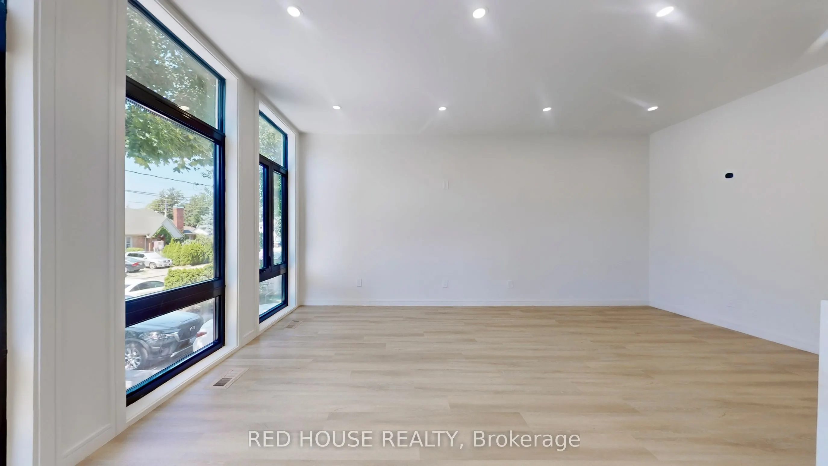 63 Derwyn Road, #2