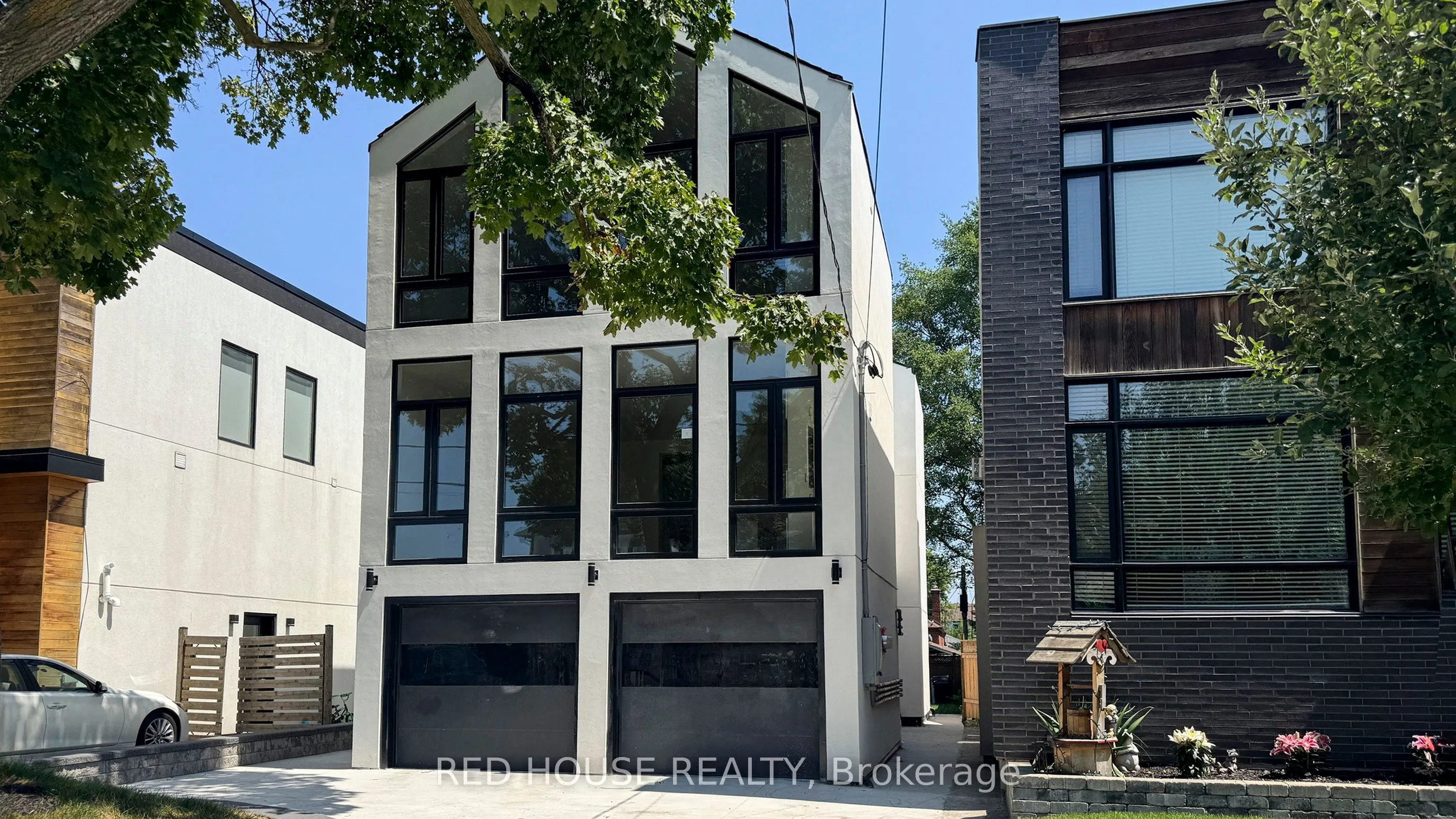 63 Derwyn Road, #2
