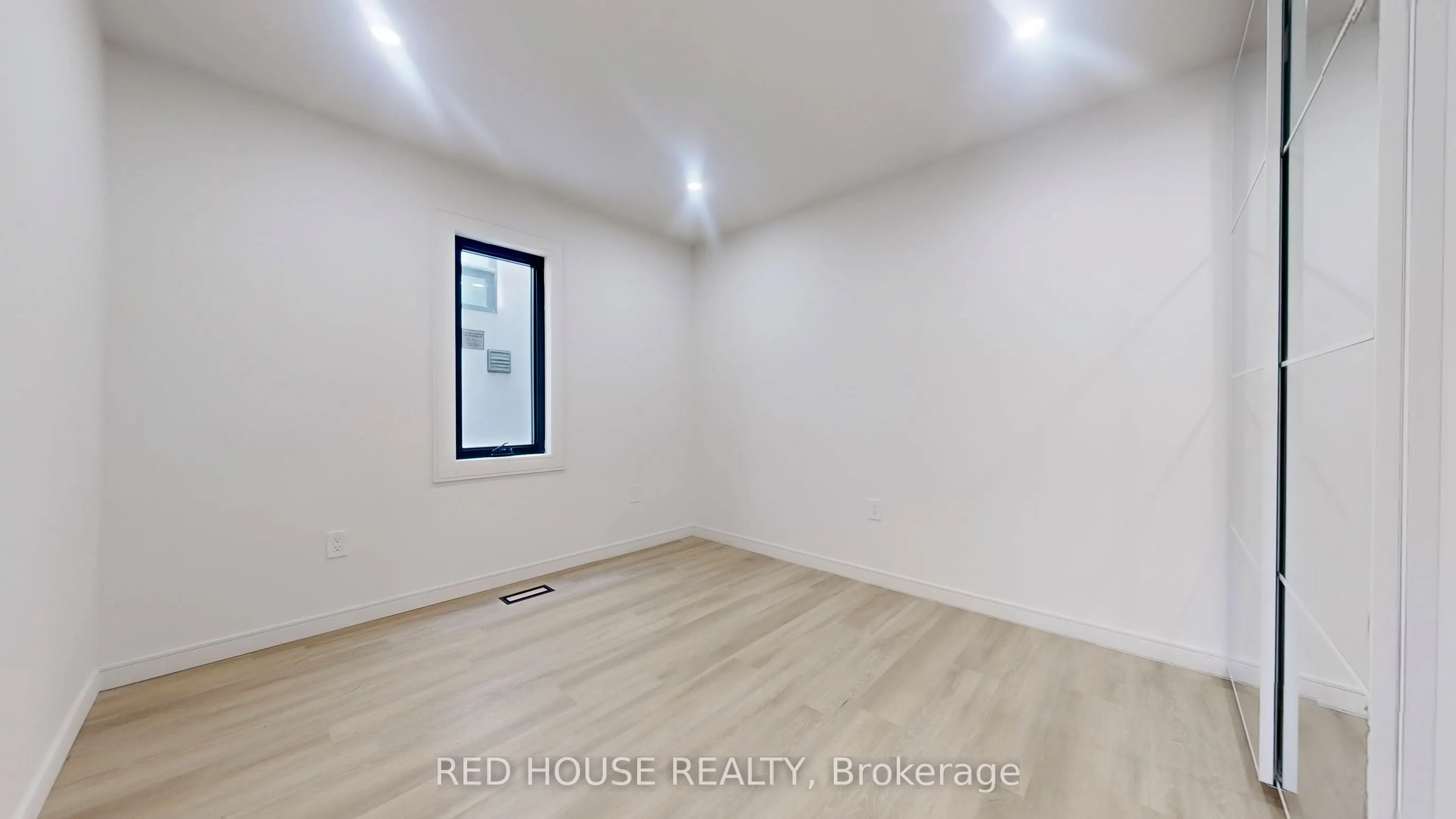 63 Derwyn Road, #1