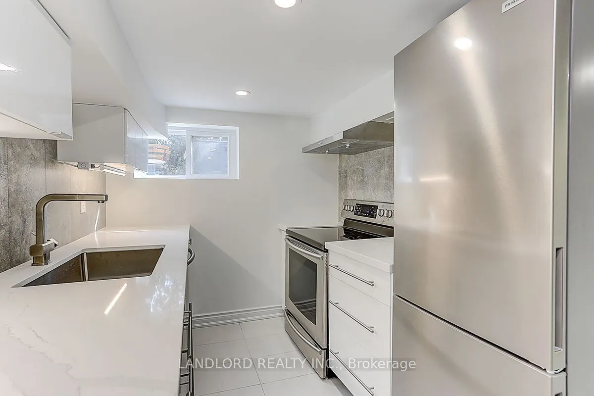 1206 Broadview Avenue, #Lower