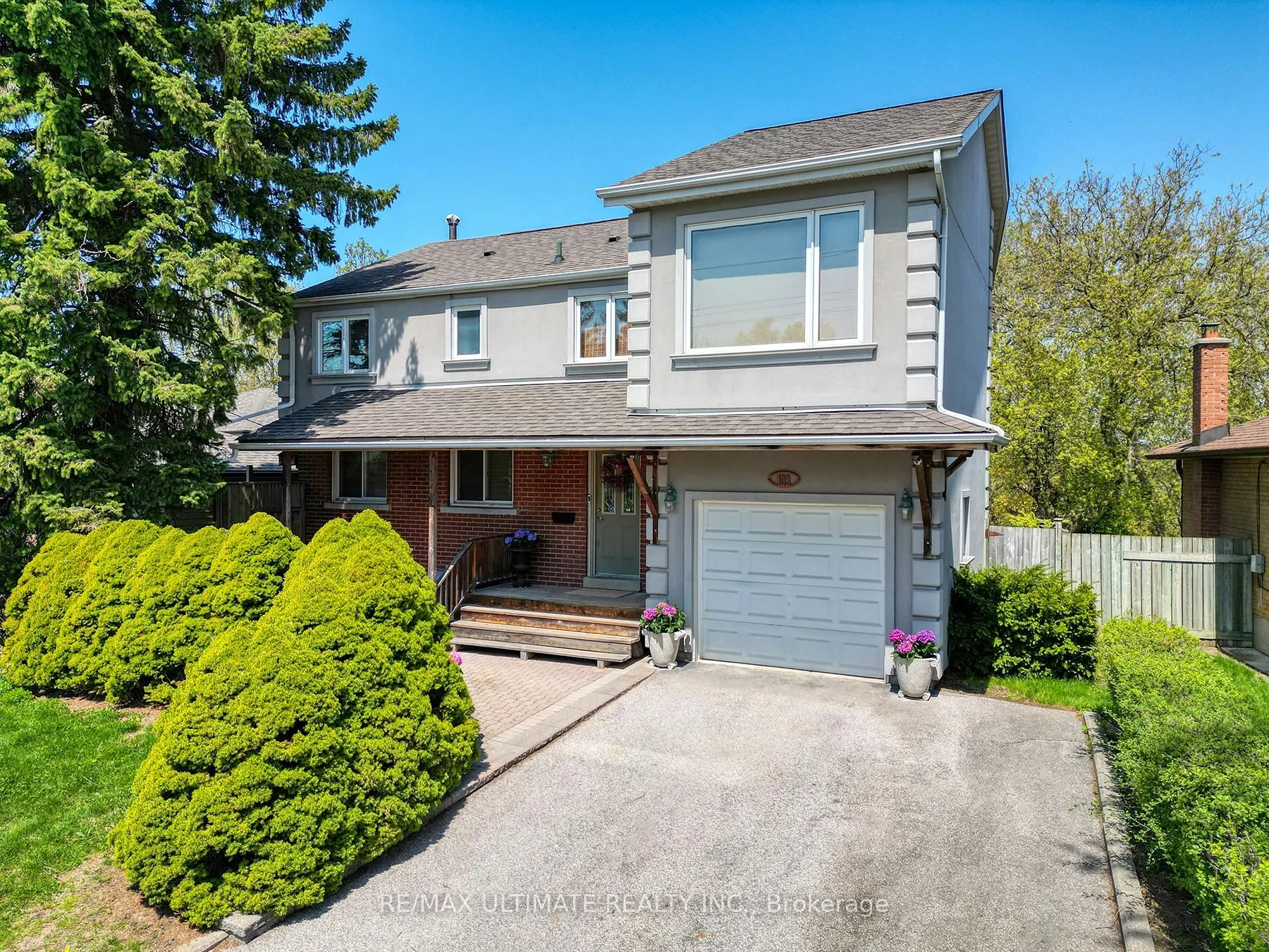 103 Weir Crescent