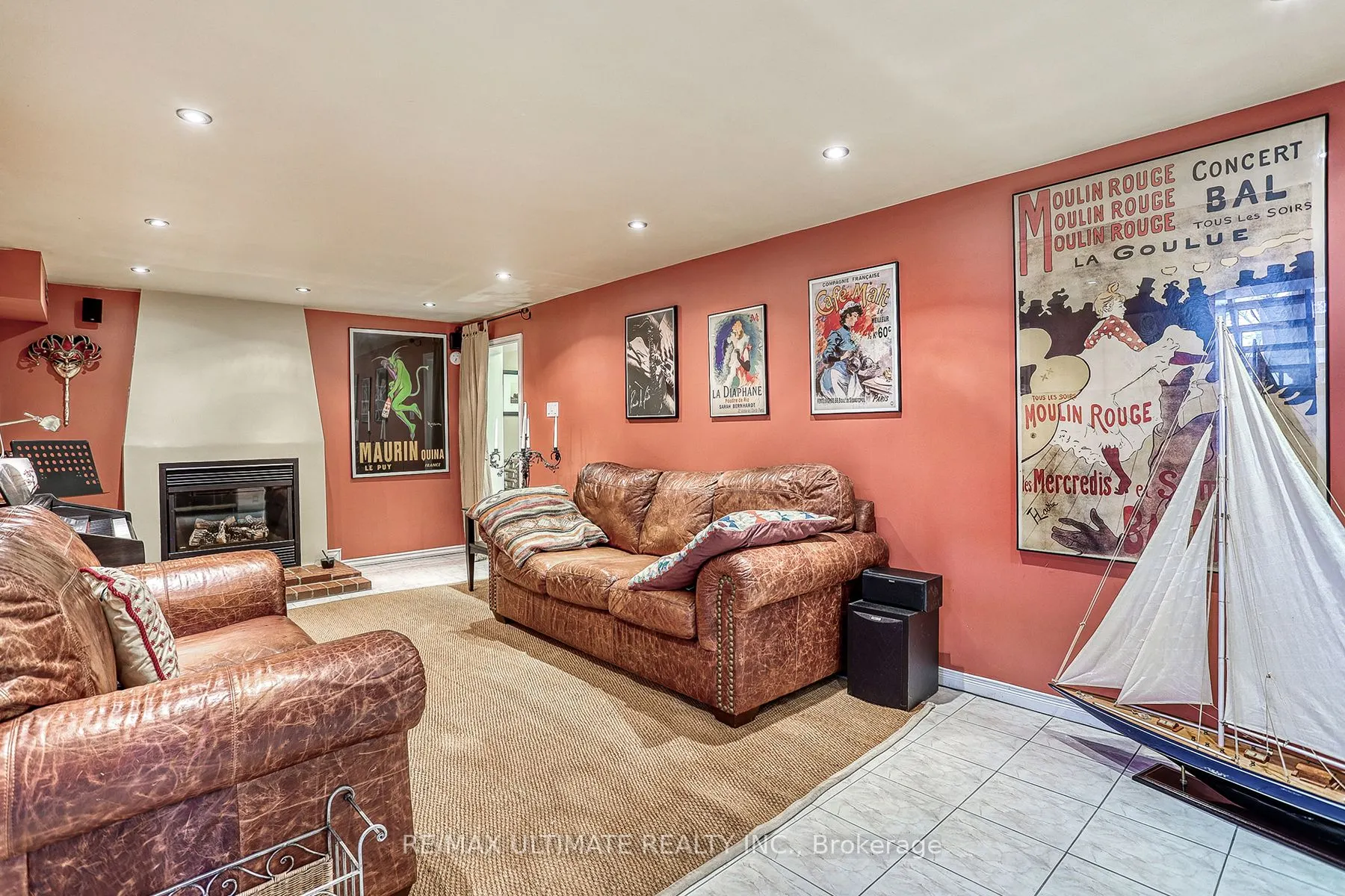 103 Weir Crescent