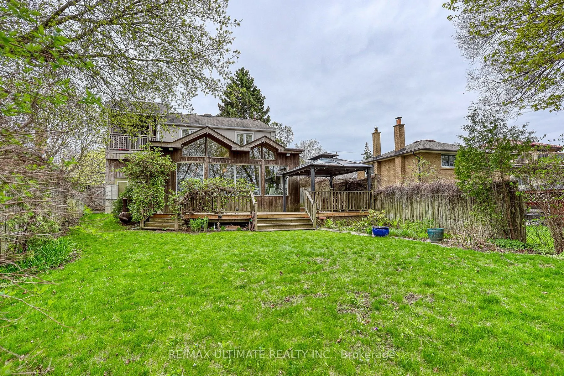 103 Weir Crescent