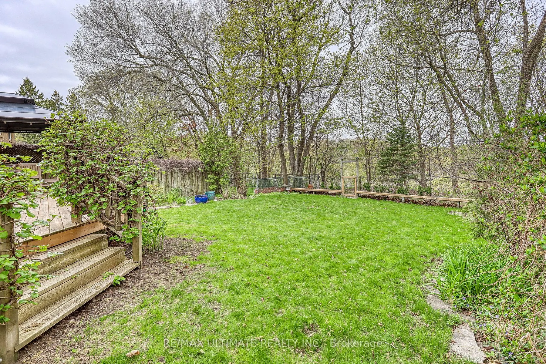 103 Weir Crescent