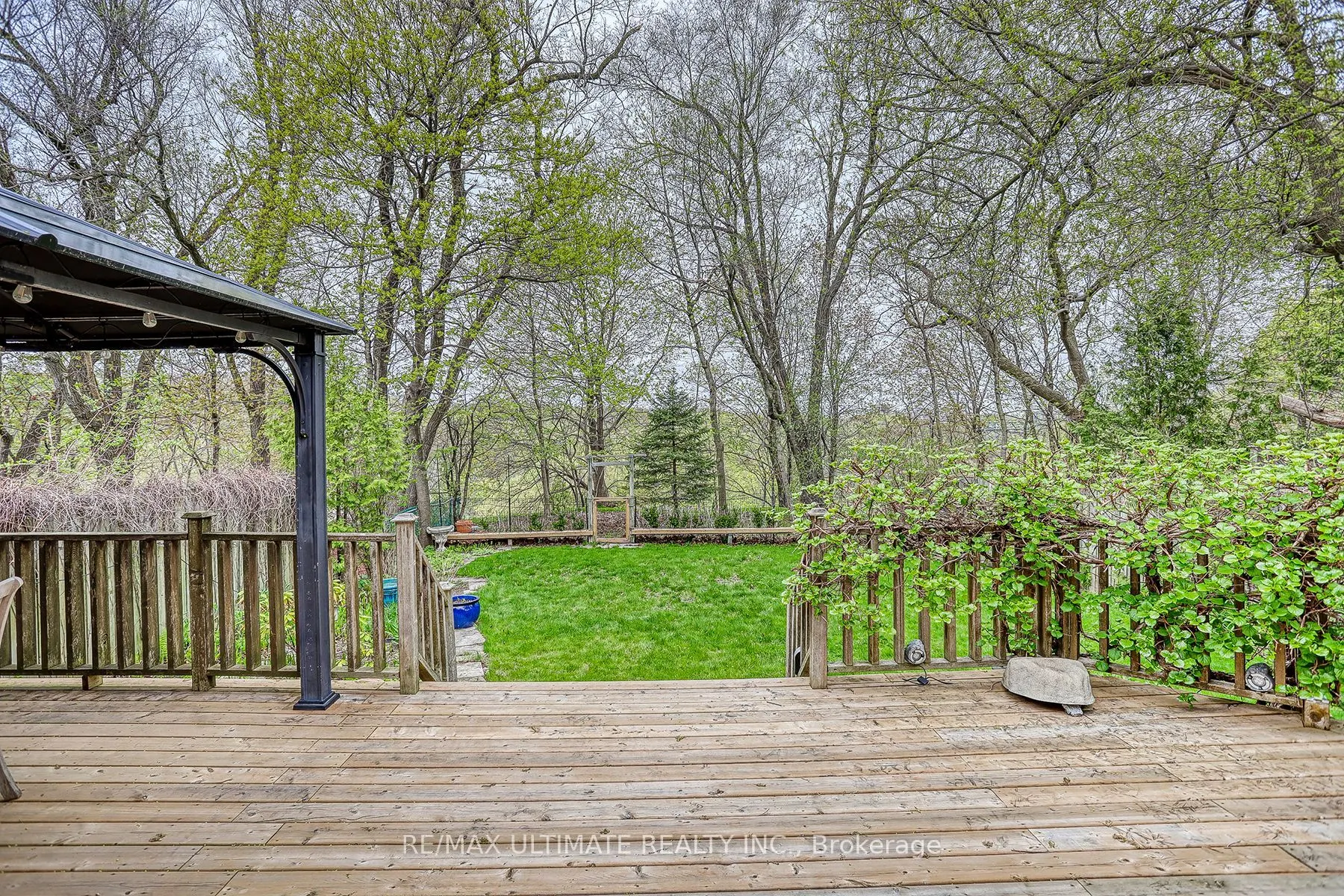103 Weir Crescent
