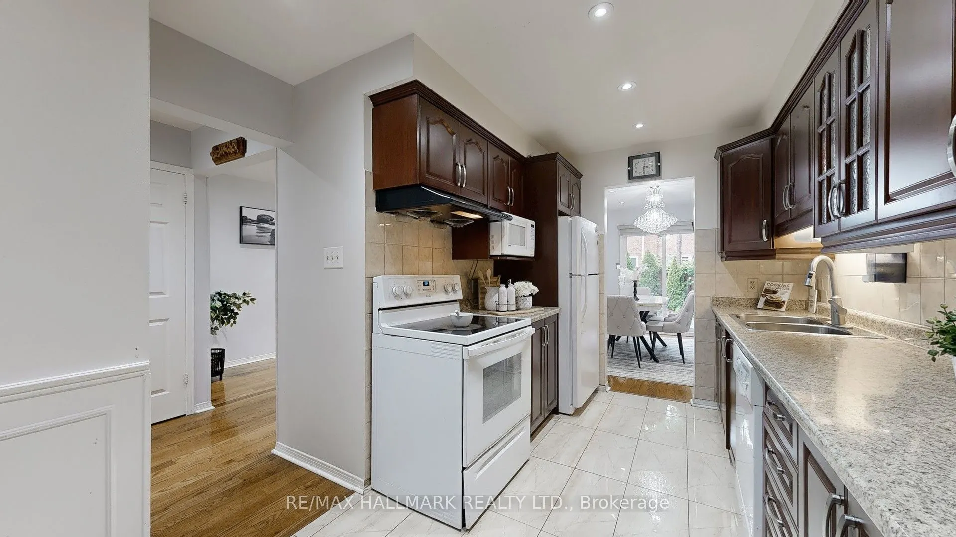 5 Ecclesfield Drive