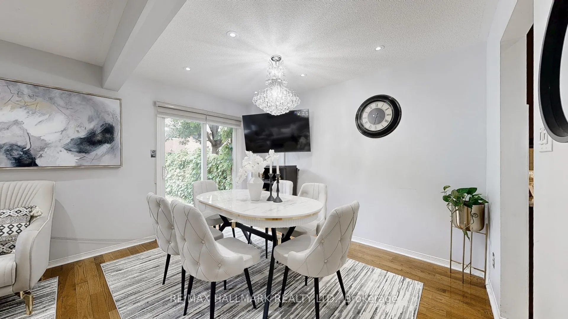 5 Ecclesfield Drive