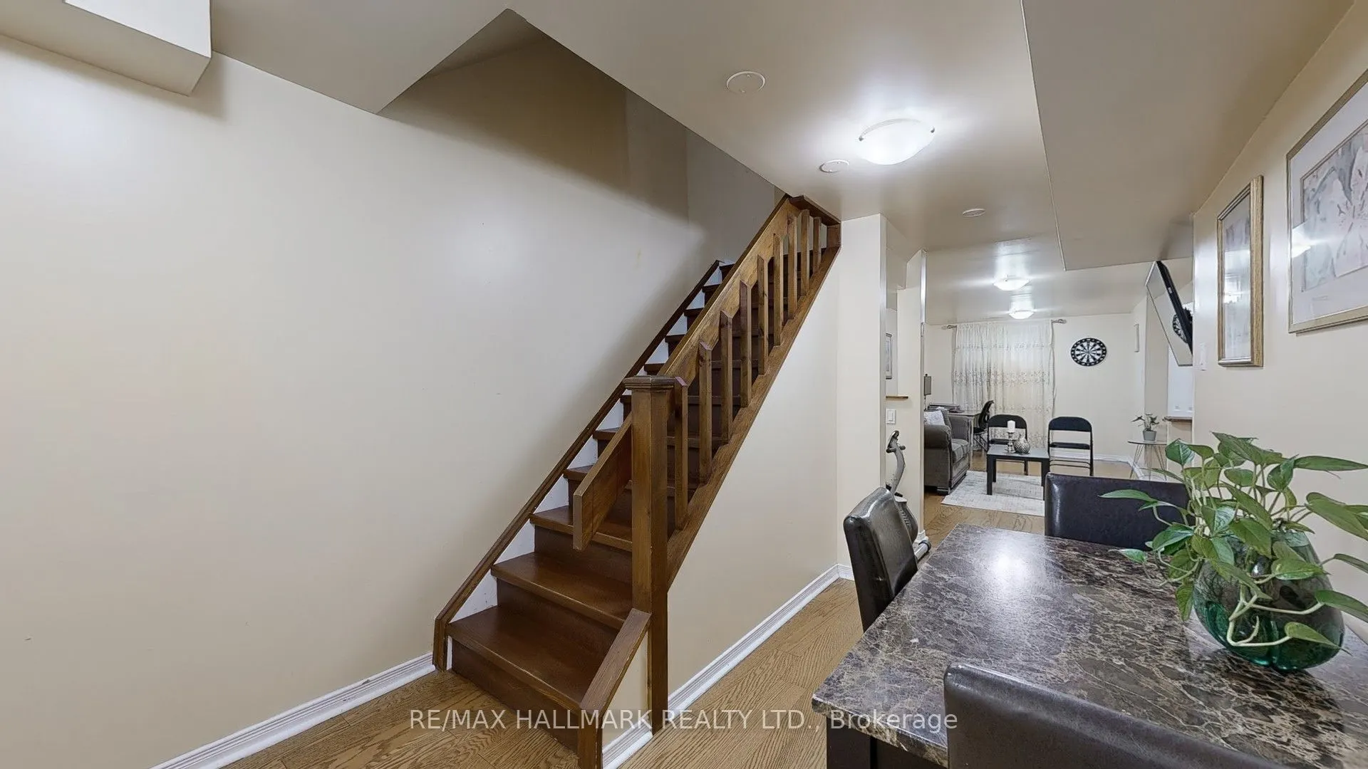 5 Ecclesfield Drive