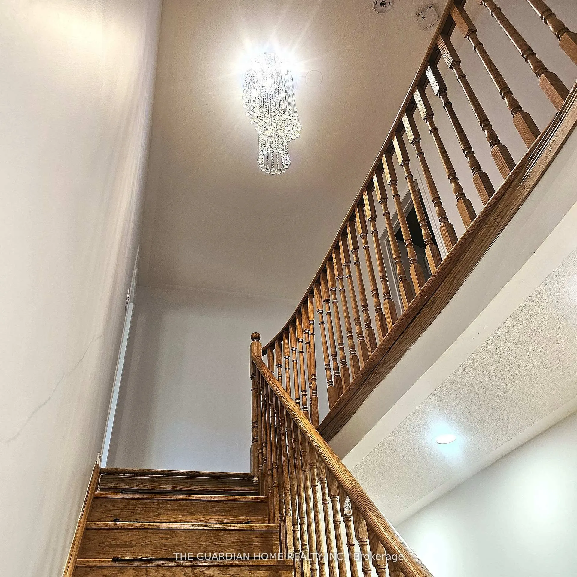15 Ryder Crescent