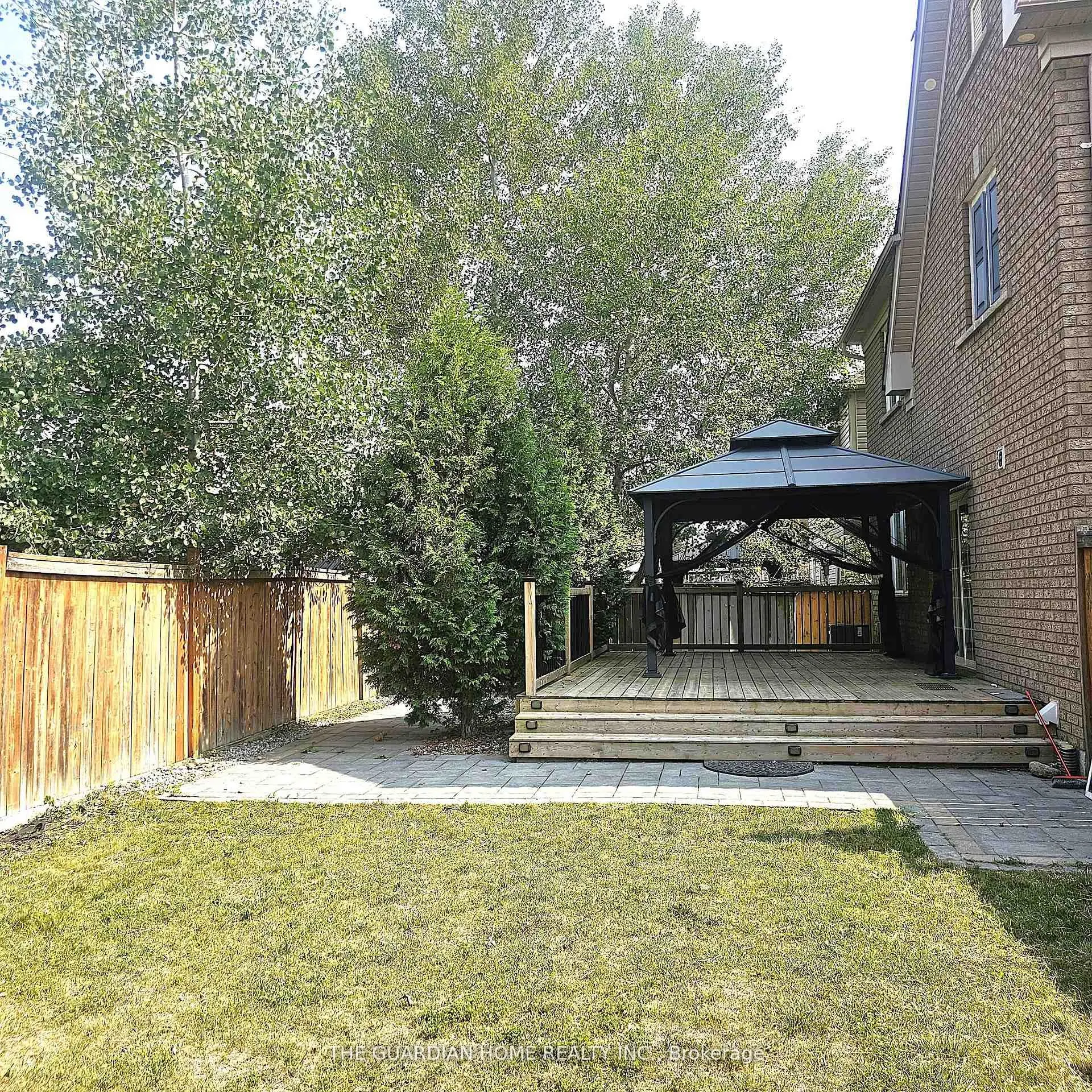 15 Ryder Crescent