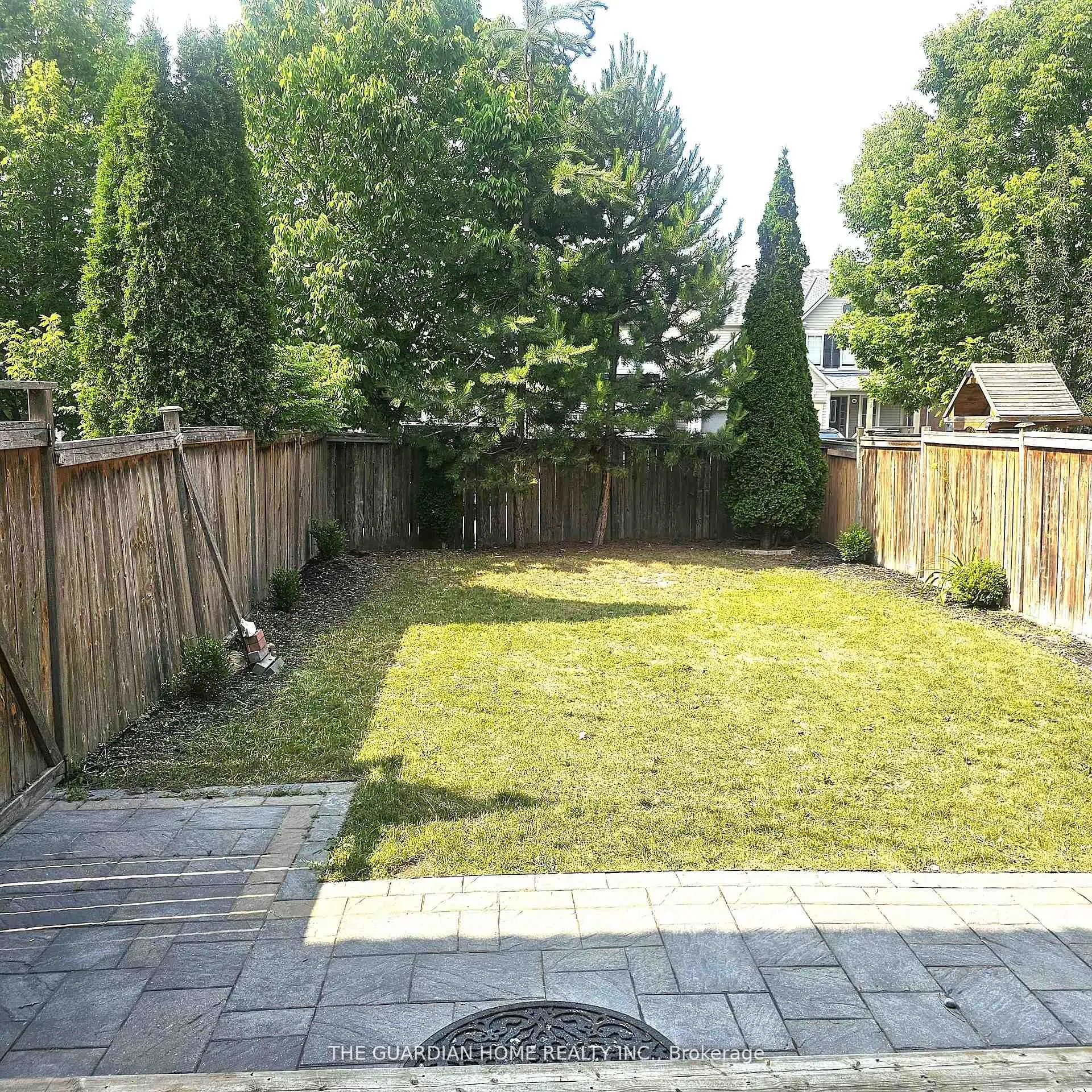 15 Ryder Crescent