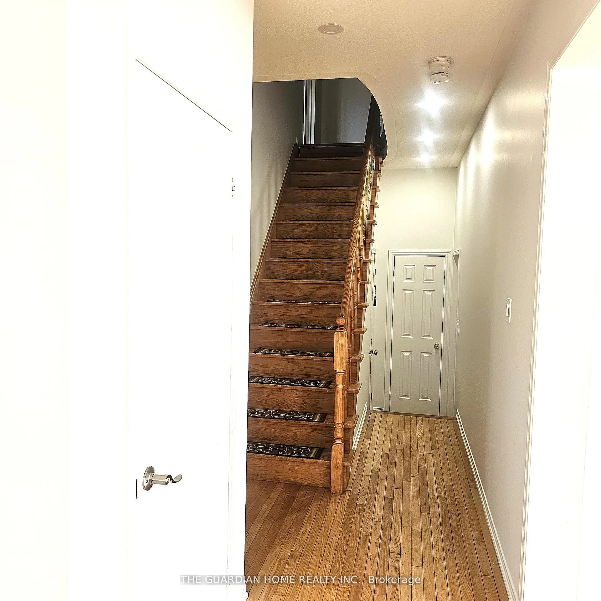 15 Ryder Crescent