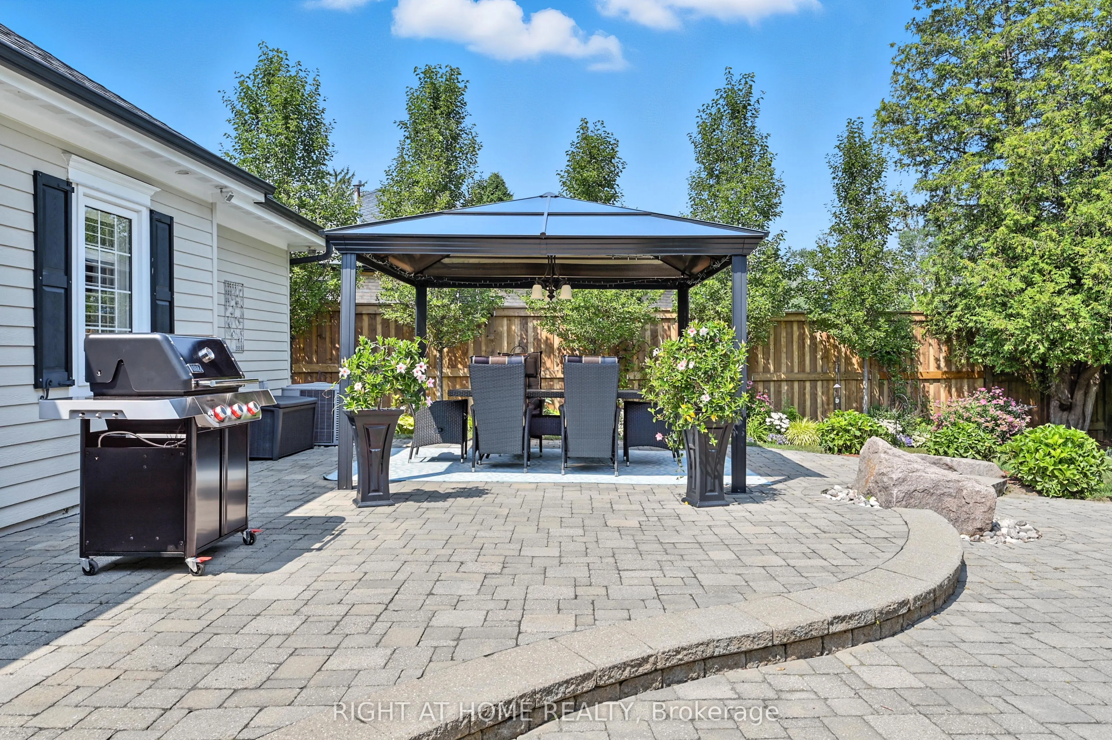1549 Willowside Court