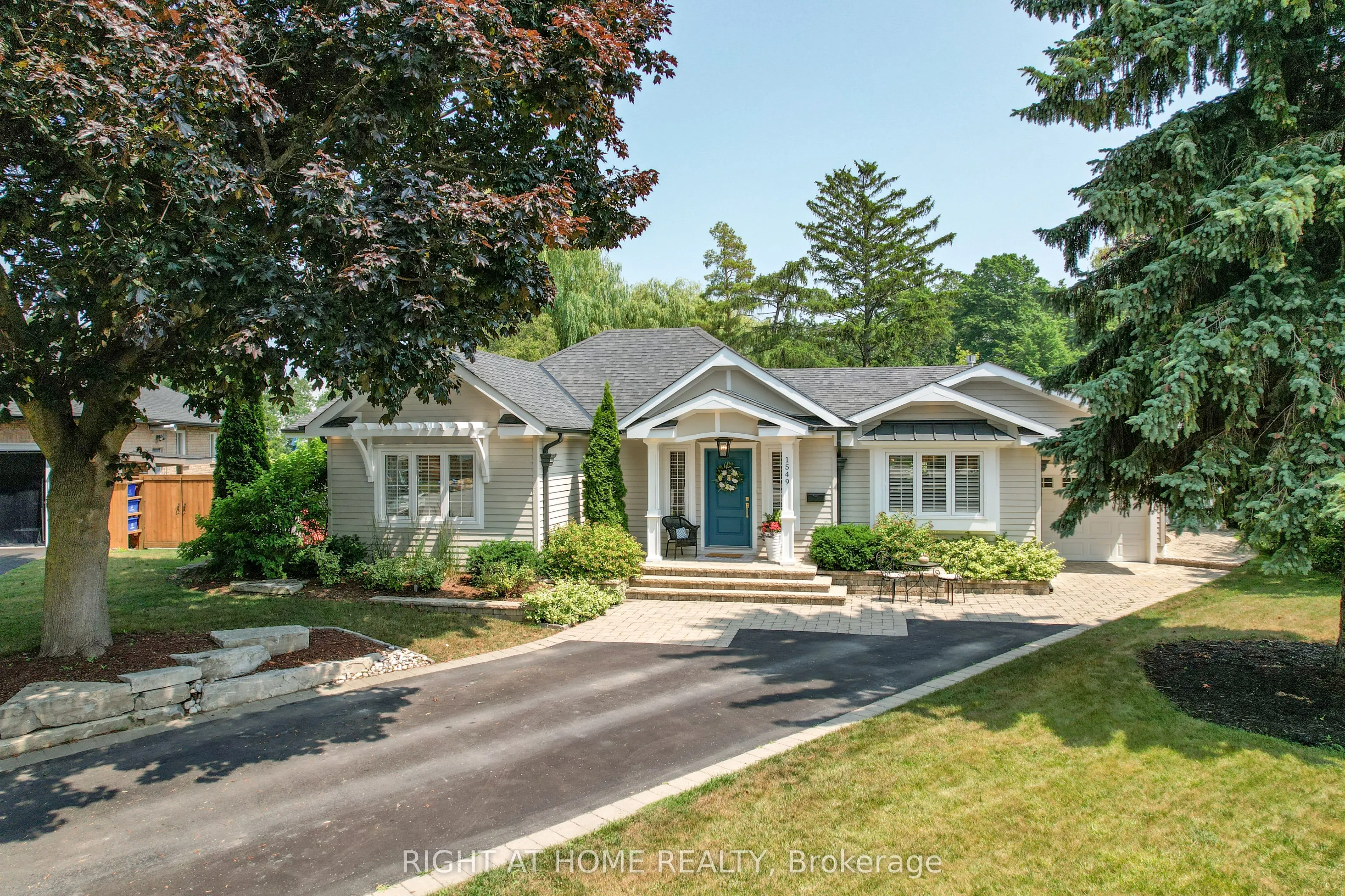 1549 Willowside Court