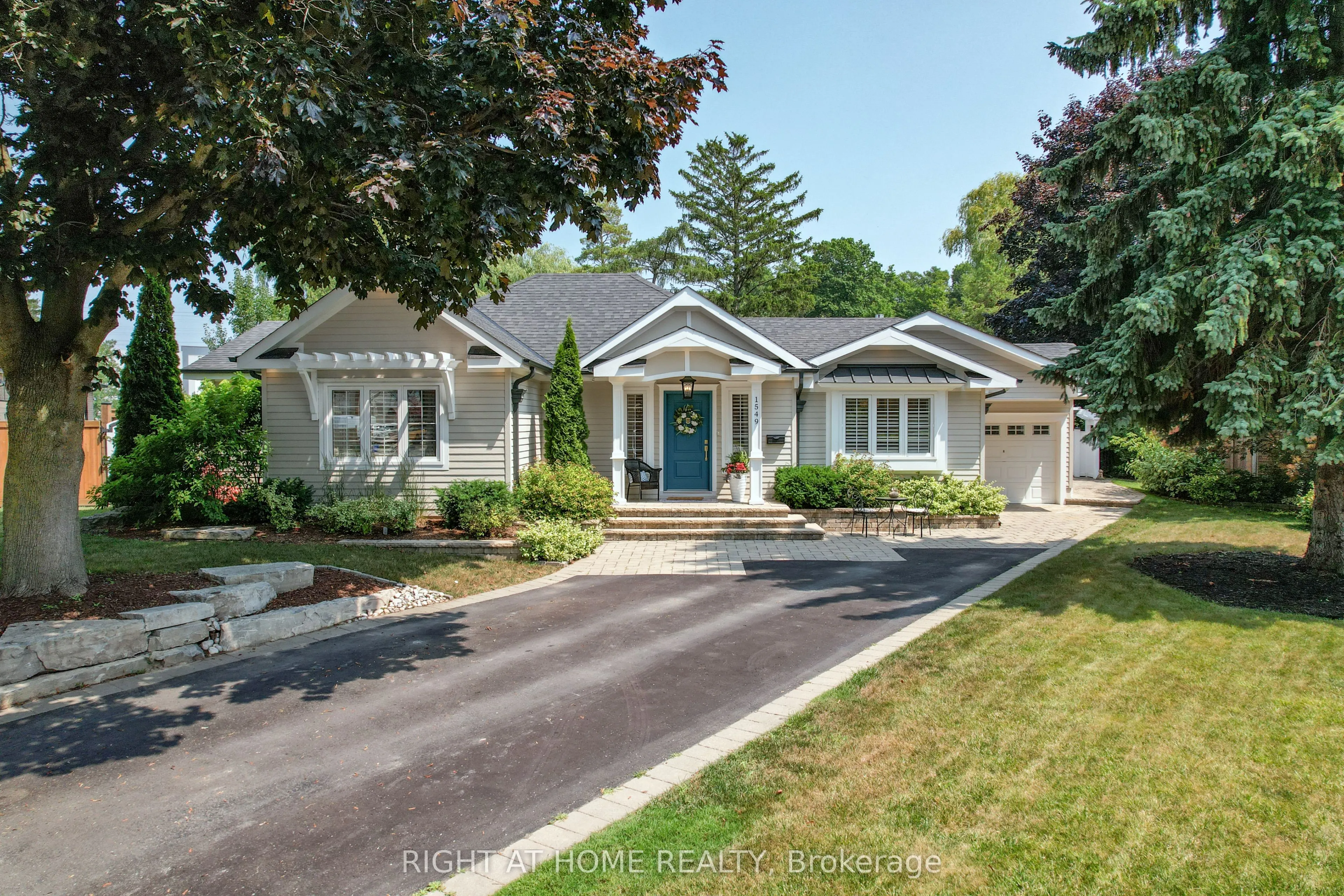 1549 Willowside Court