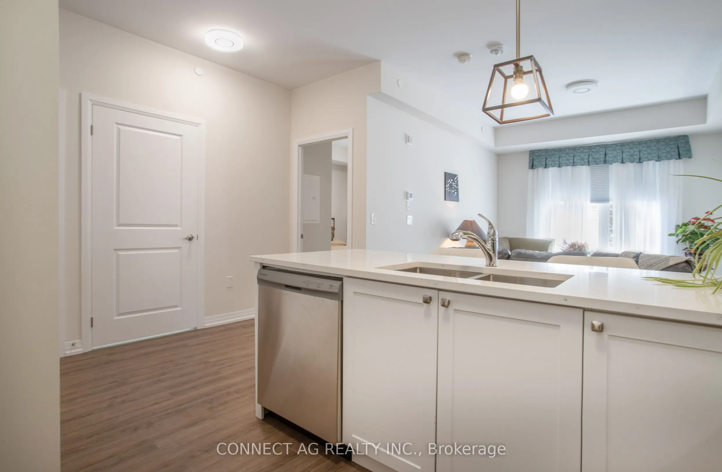 65 Shipway Avenue E, #111