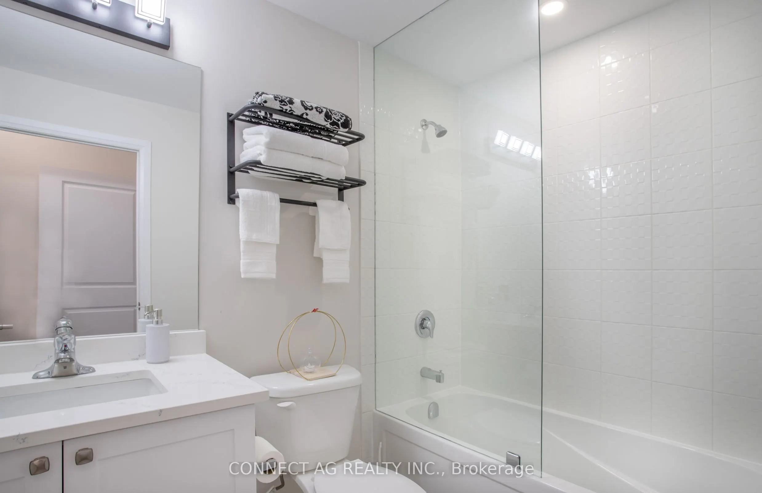 65 Shipway Avenue E, #111