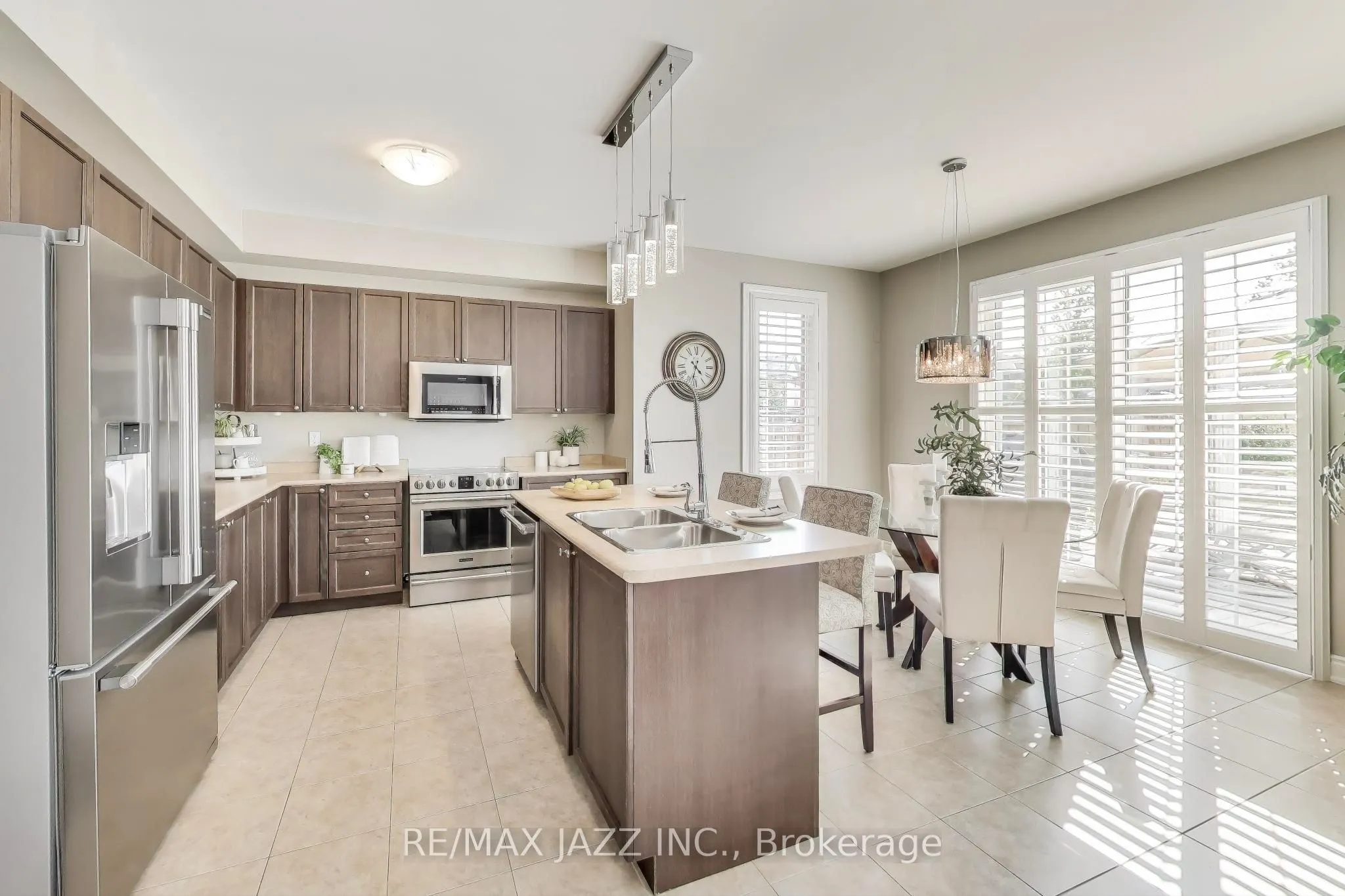 2392 Secreto Drive
