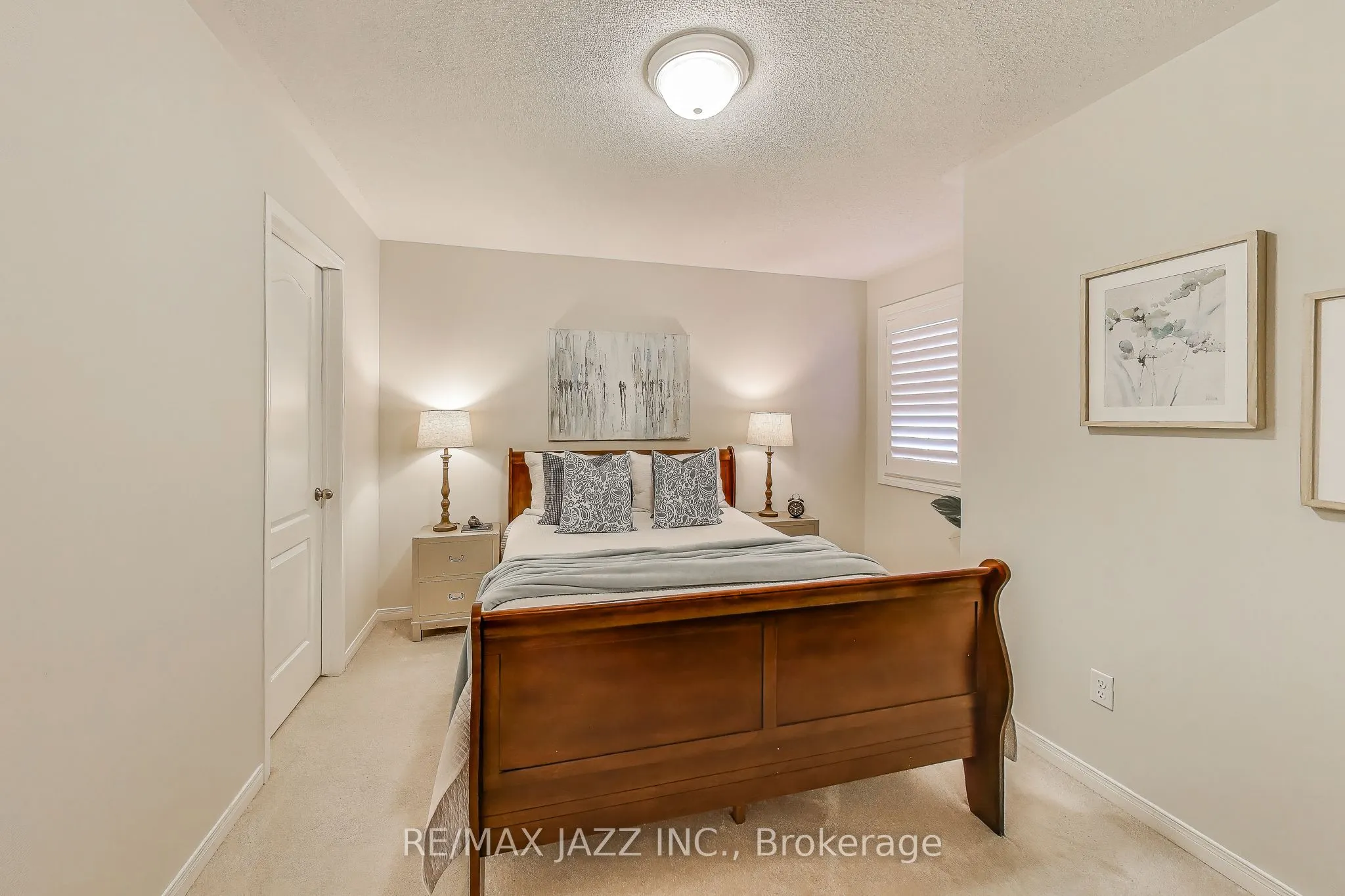 2392 Secreto Drive