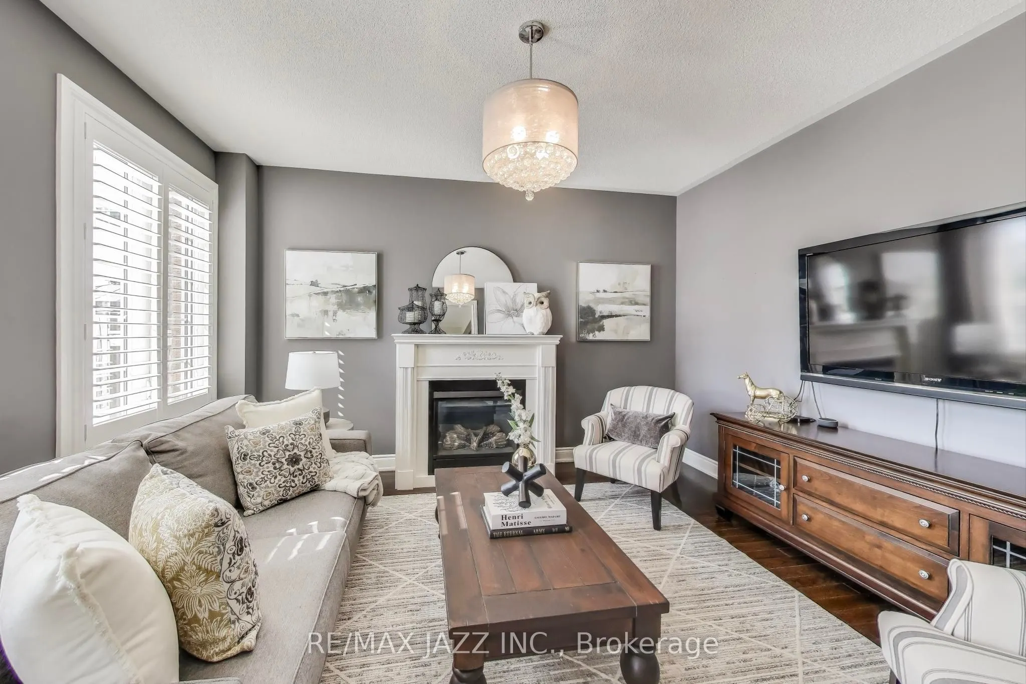 2392 Secreto Drive