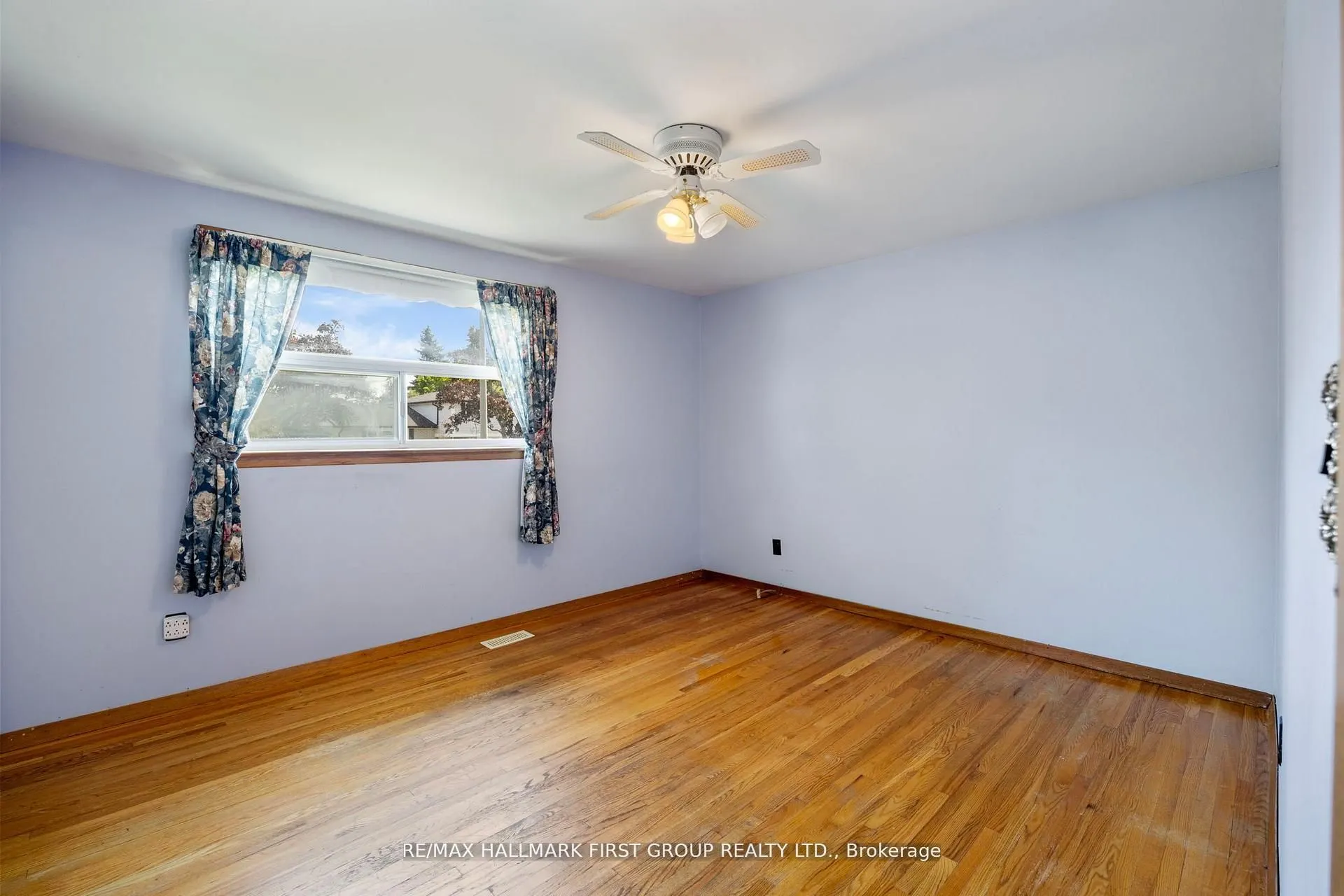 20 Lambard Crescent