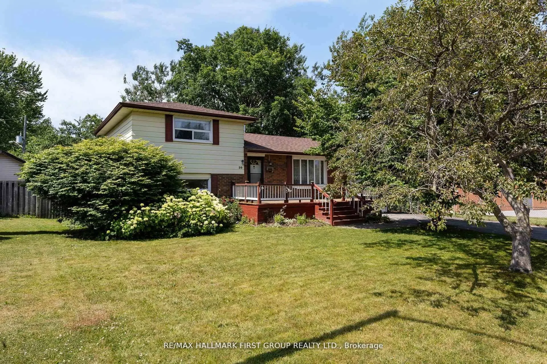 20 Lambard Crescent