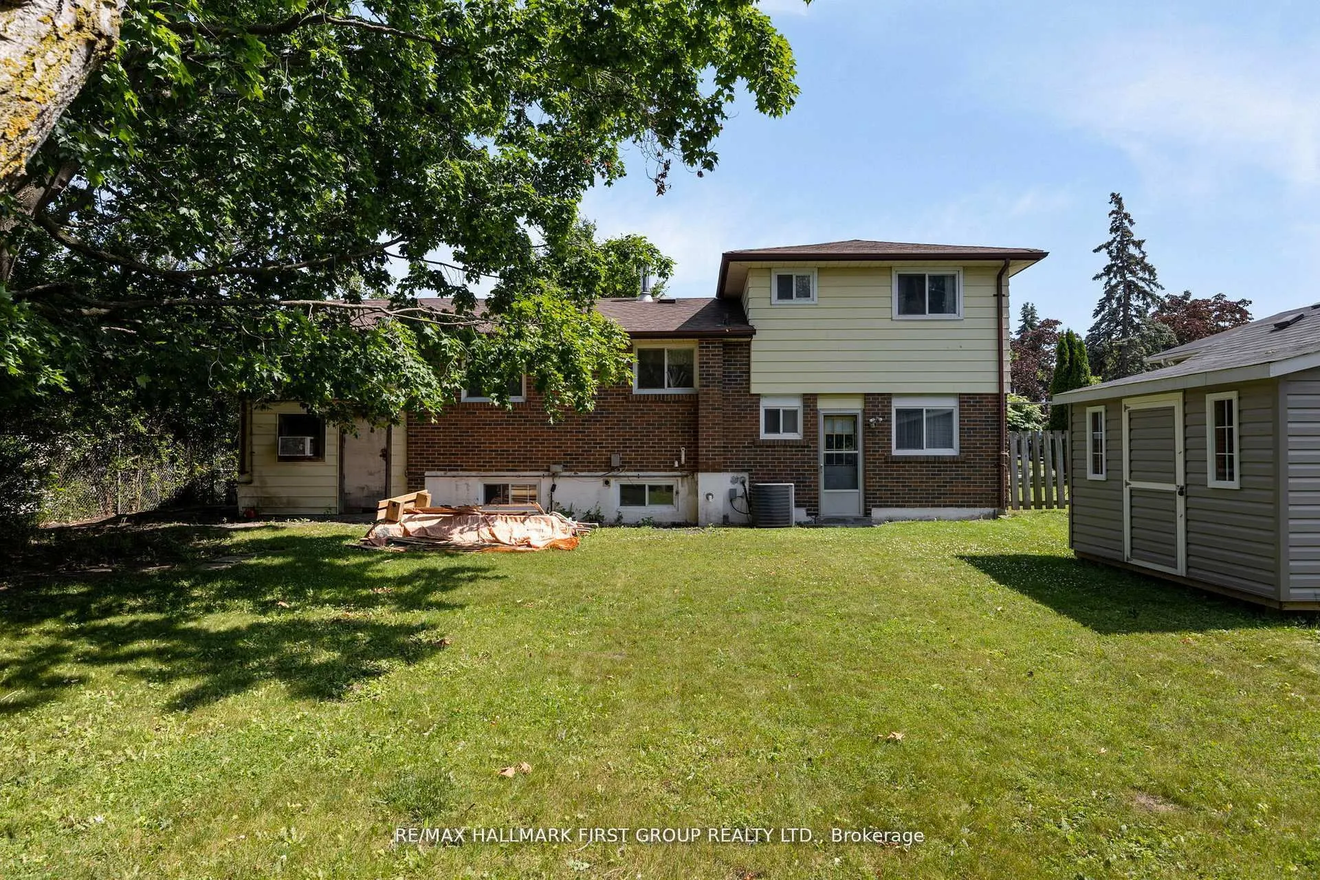 20 Lambard Crescent