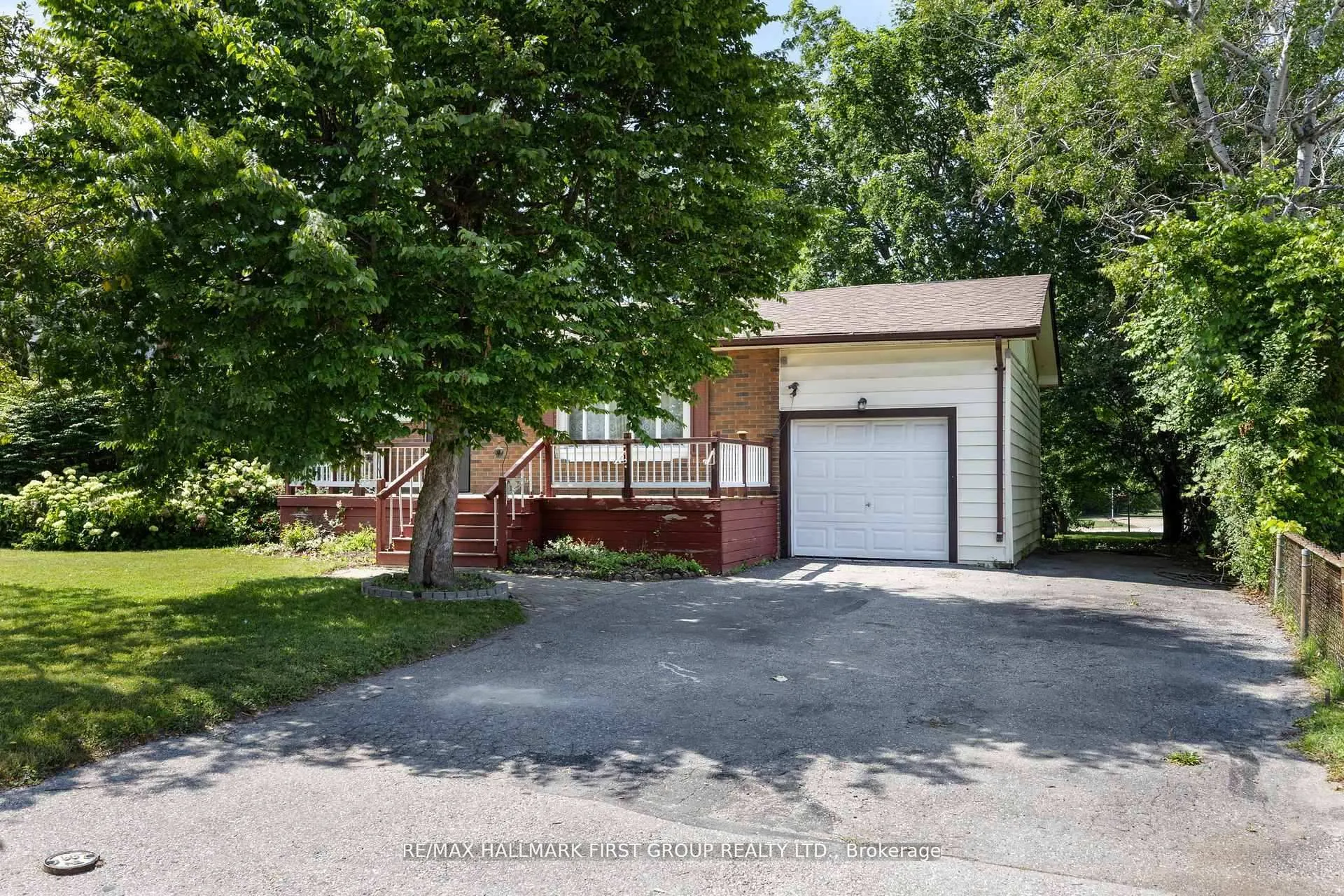 20 Lambard Crescent